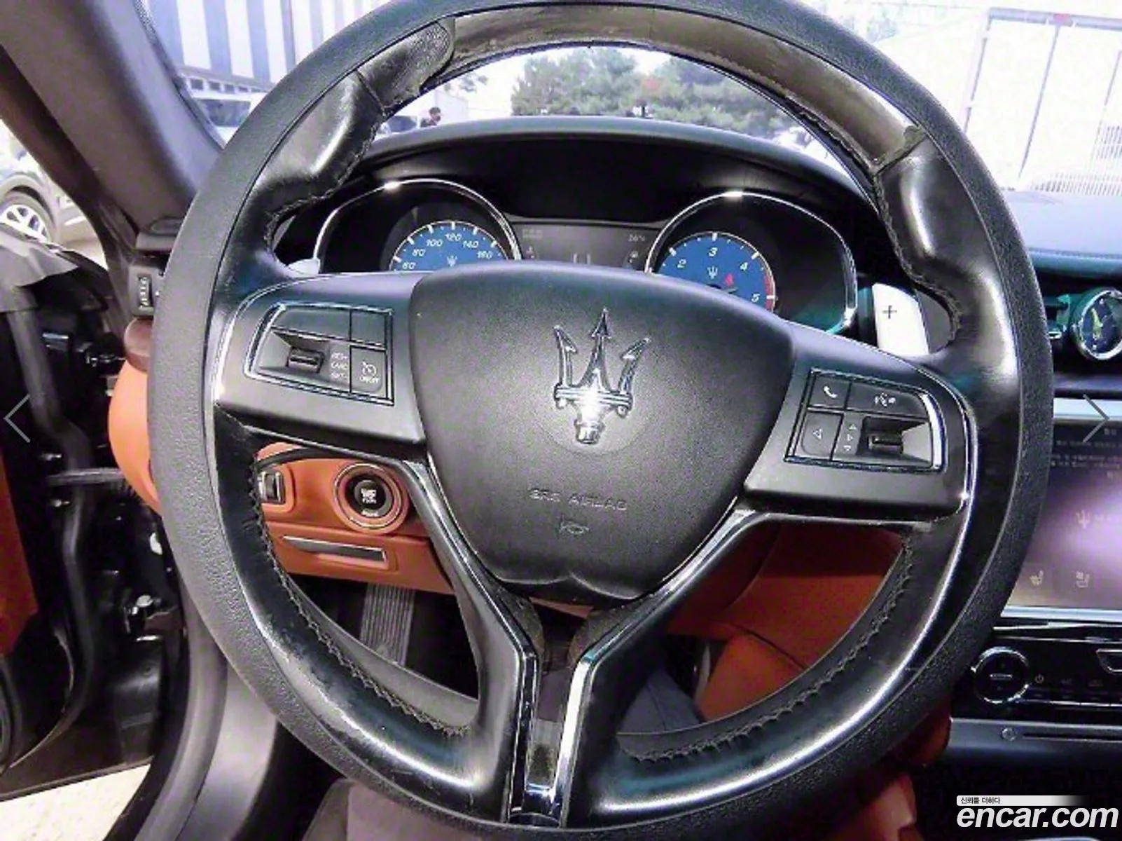 Maserati Quattroporte 2015 — 10