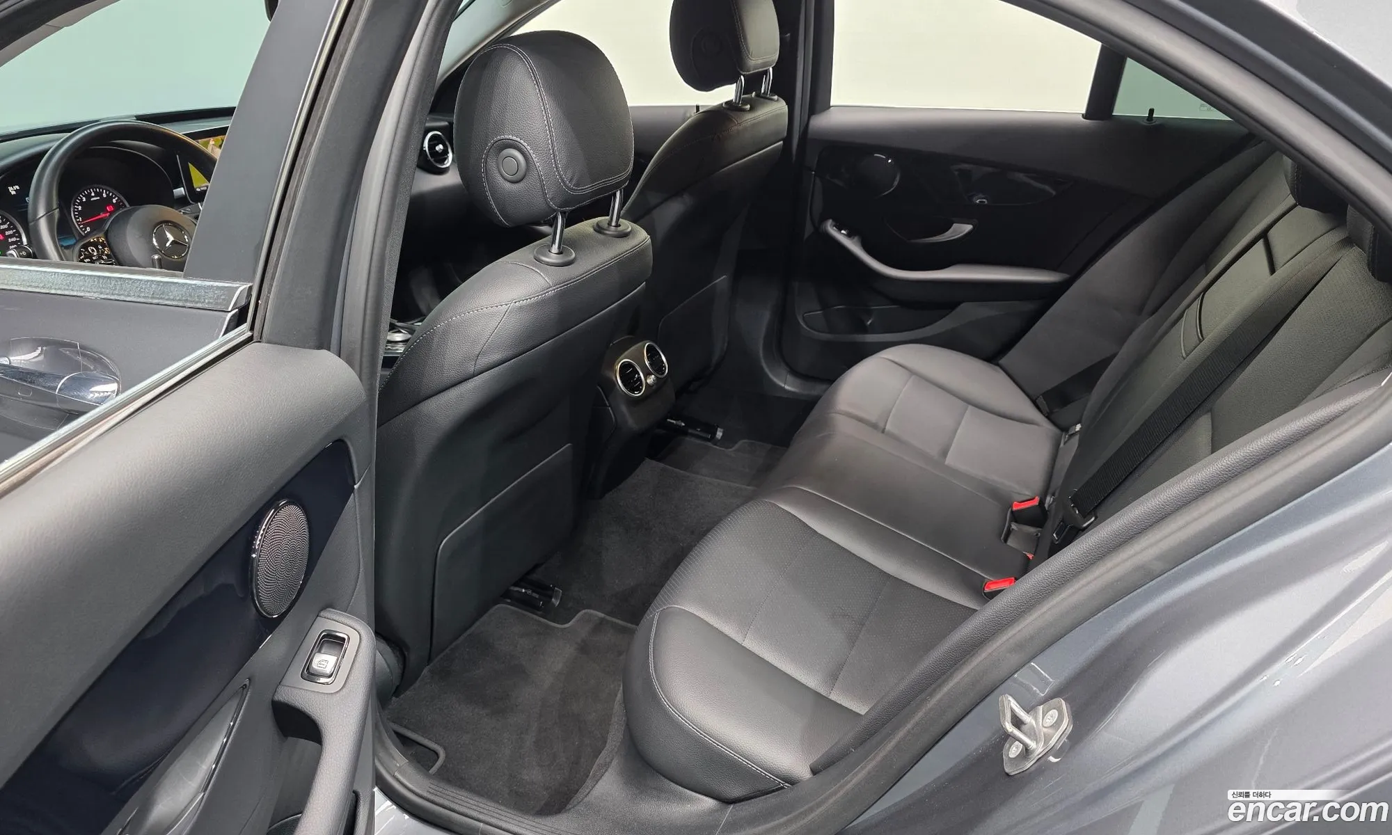 Mercedes-Benz C-Class W205 2019 — 3