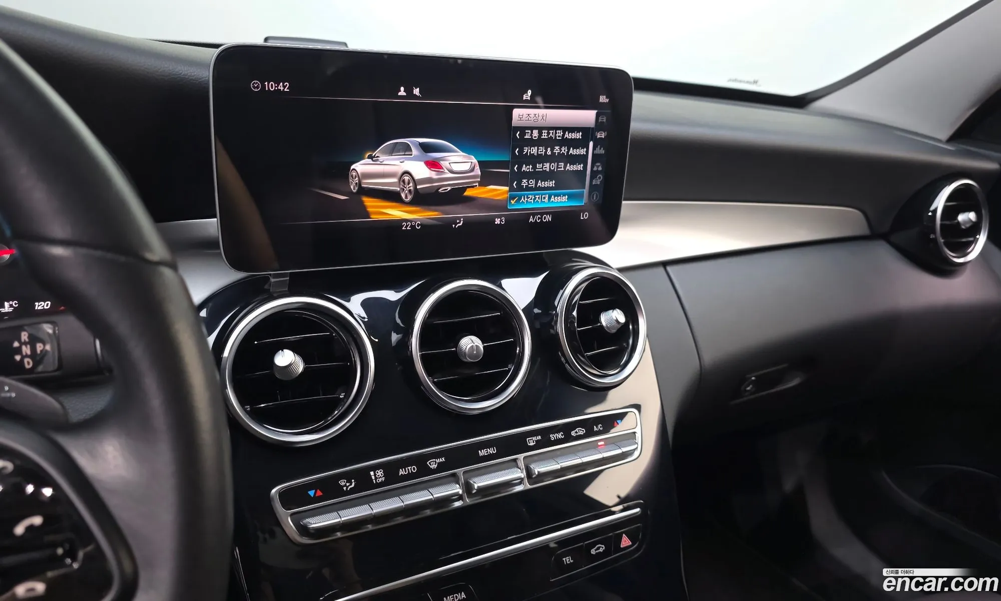Mercedes-Benz C-Class W205 2019 — 18