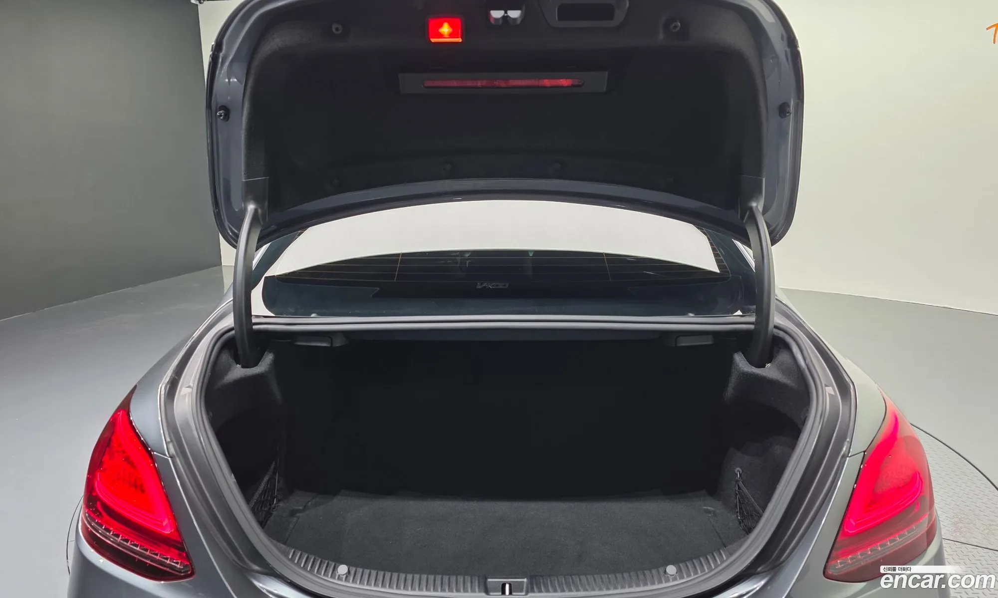 Mercedes-Benz C-Class W205 2019 — 2
