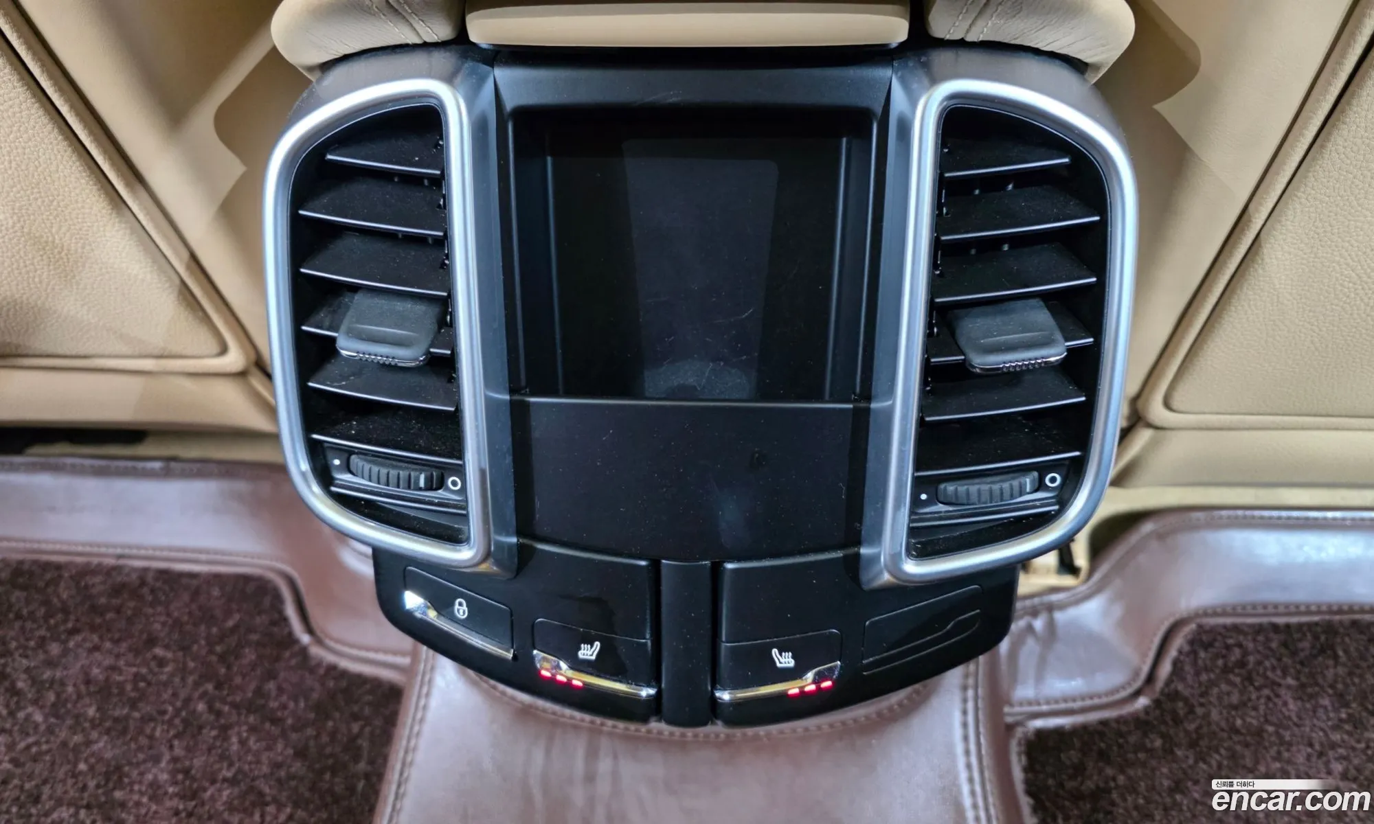 Porsche Cayenne 2017 WP1AF2927HLA32648 — 16