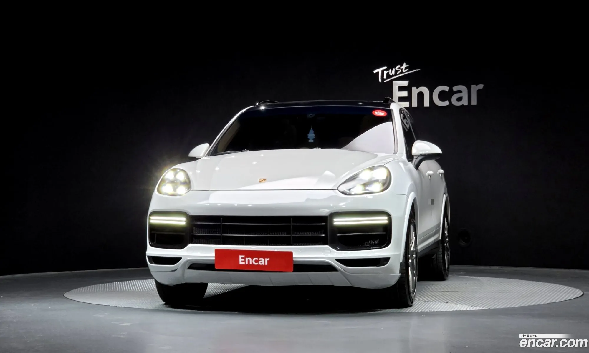 Porsche Cayenne 2017 WP1AF2927HLA32648 — 17