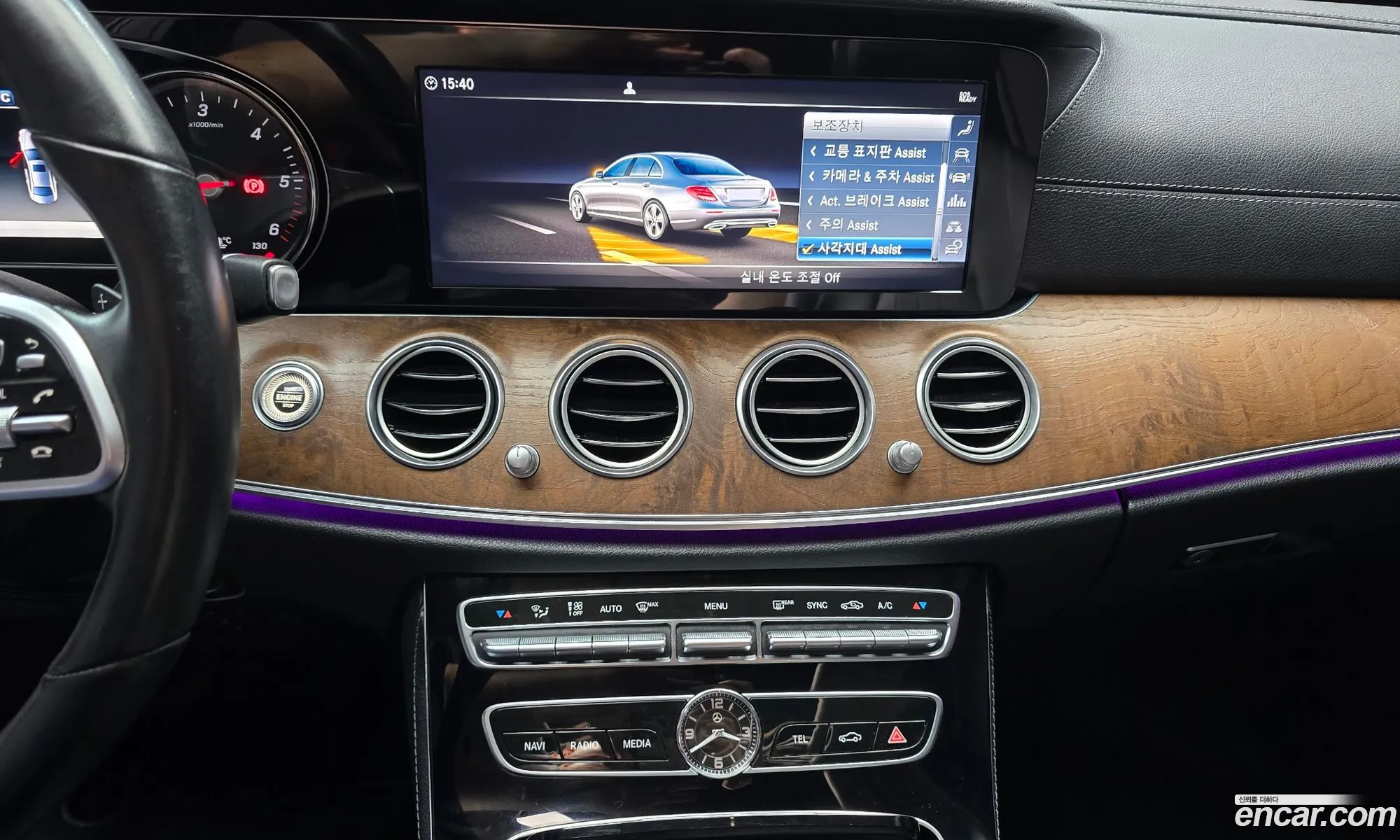 Mercedes-Benz E-Class W213 2019 WDDZF0FB3KA693549 — 24