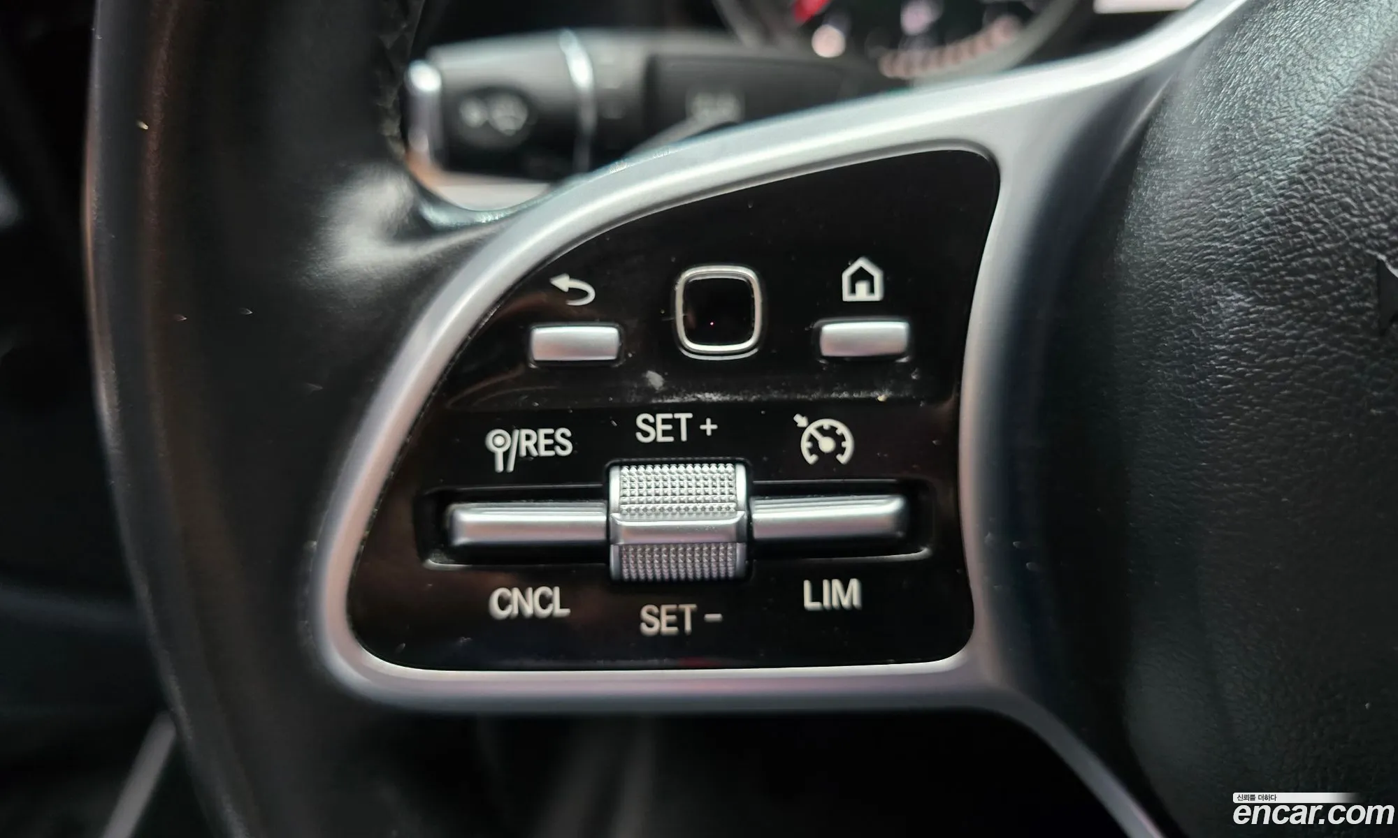 Mercedes-Benz E-Class W213 2019 WDDZF0FB3KA693549 — 34
