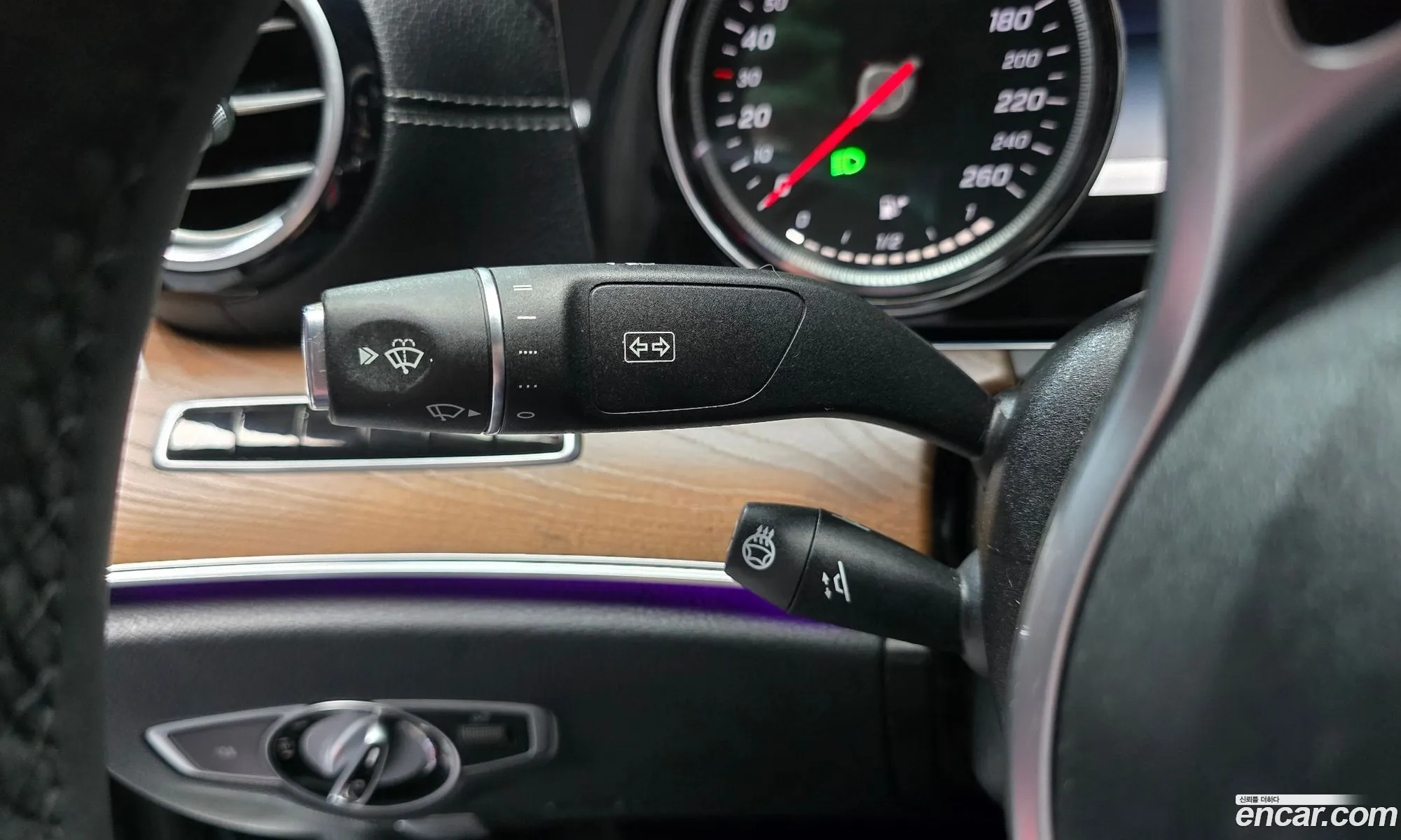 Mercedes-Benz E-Class W213 2019 WDDZF0FB3KA693549 — 27