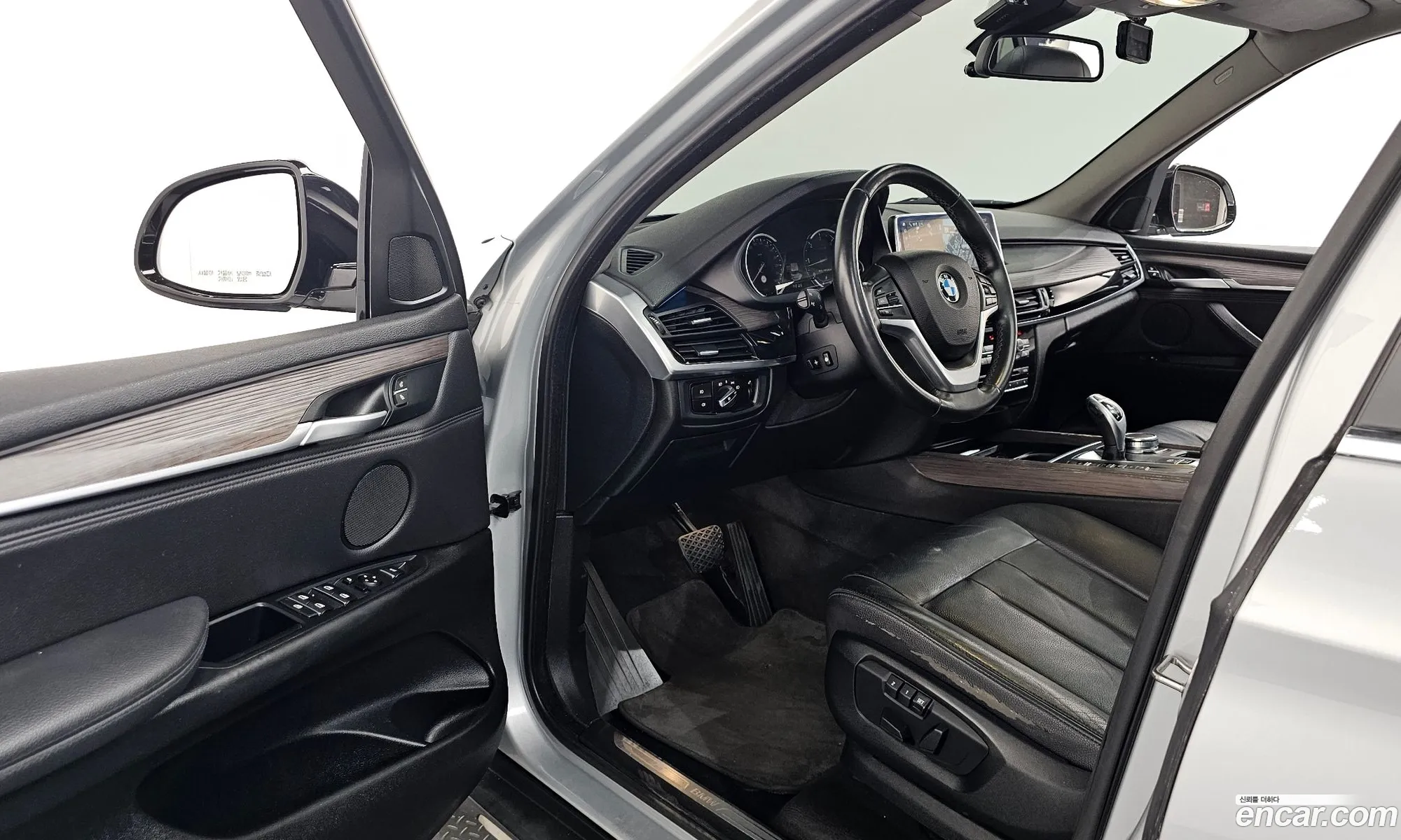 BMW X5 2017 — 7