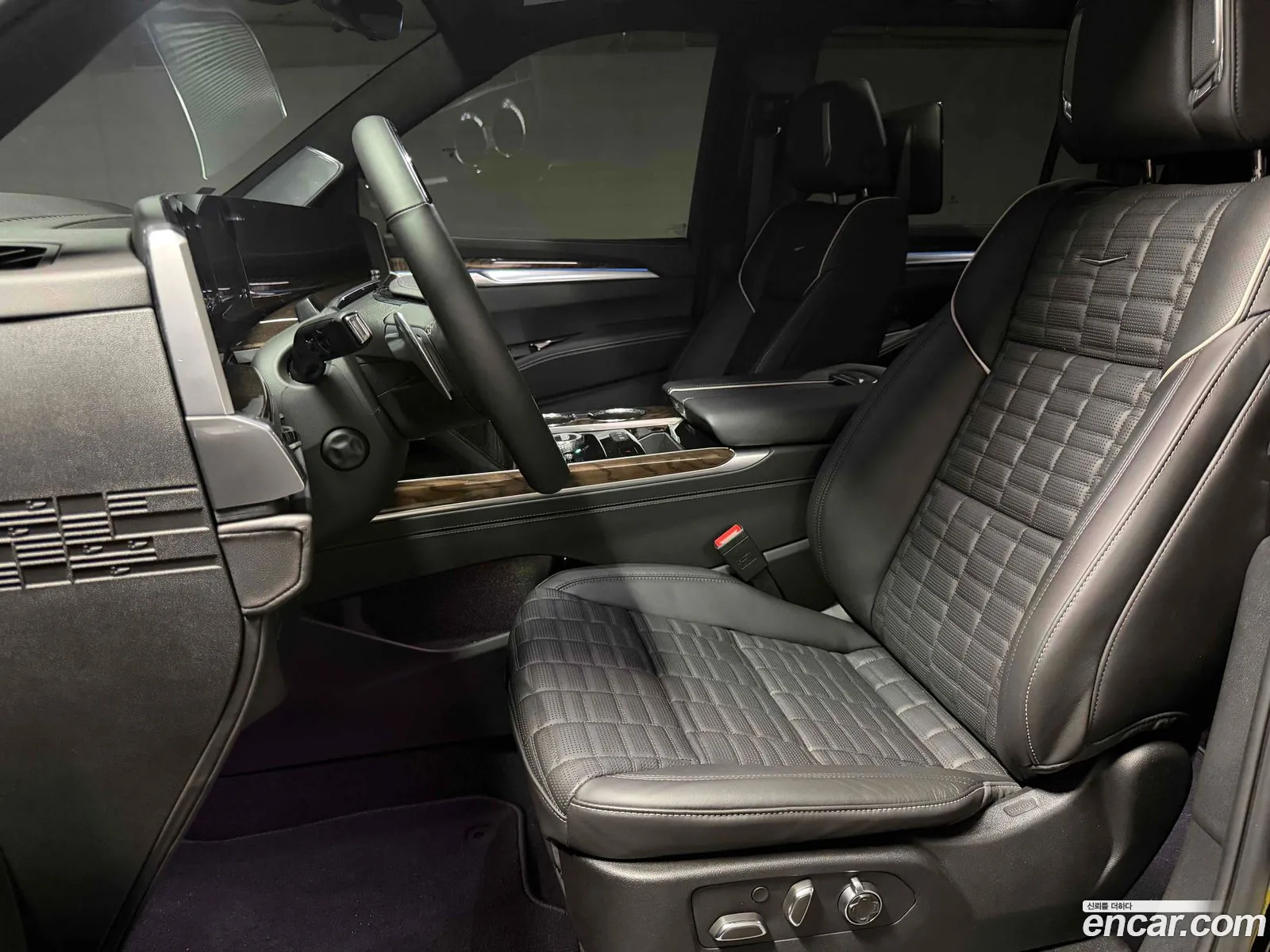 Cadillac Escalade 2025 — 19