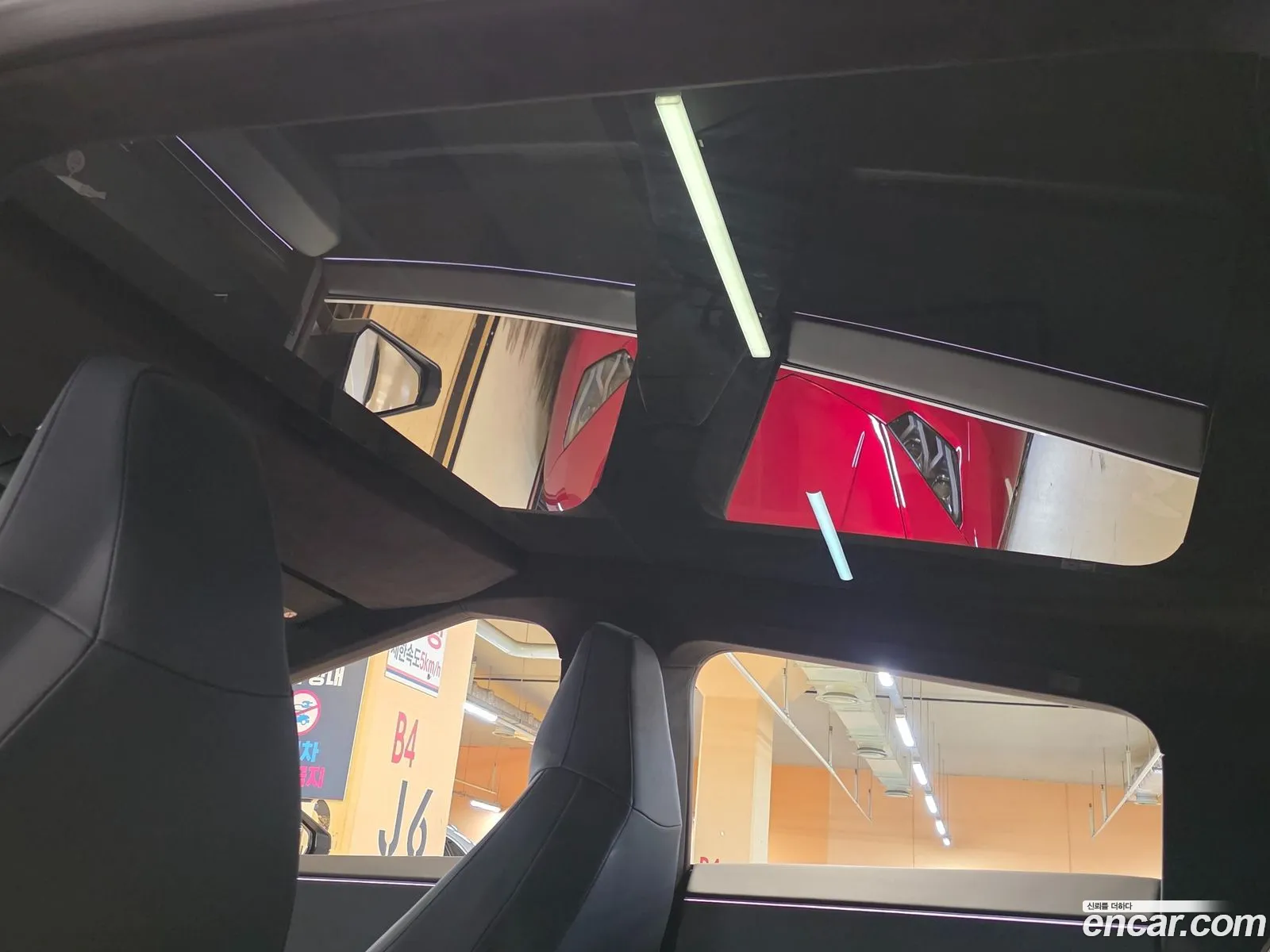 Tesla Cybertruck 2025 — 15