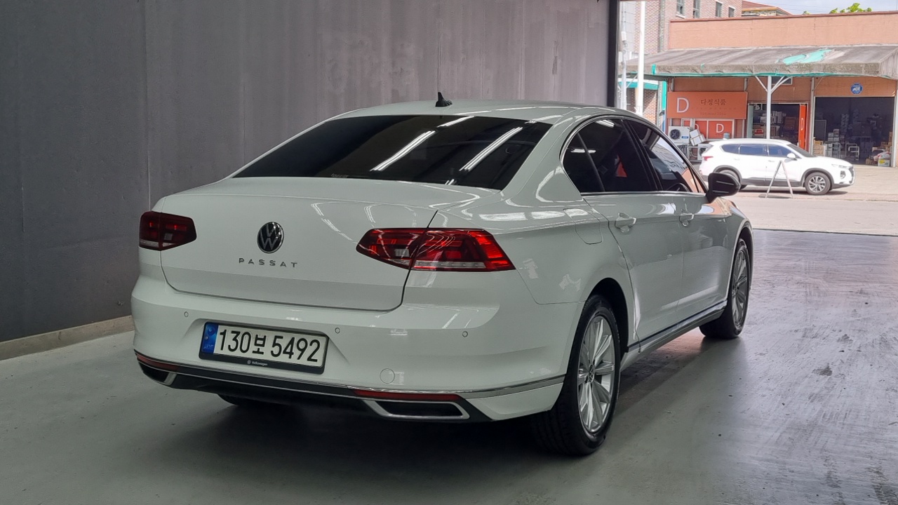 Volkswagen Passat GT 2021 — 10