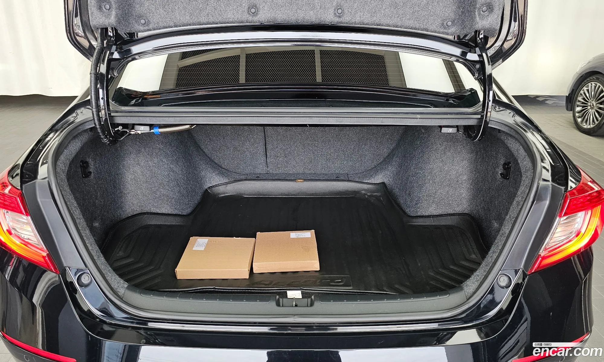 Honda Accord 10th Gen 2018 — 10
