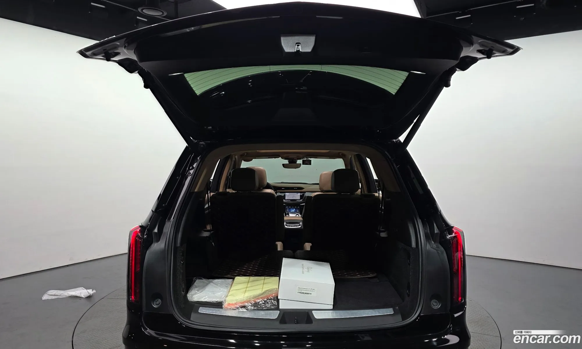 Cadillac XT6 2021 1GYFP9RS4MZ215567 — 3