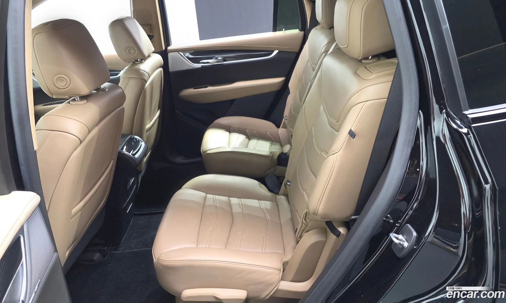 Cadillac XT6 2021 1GYFP9RS4MZ215567 — 35
