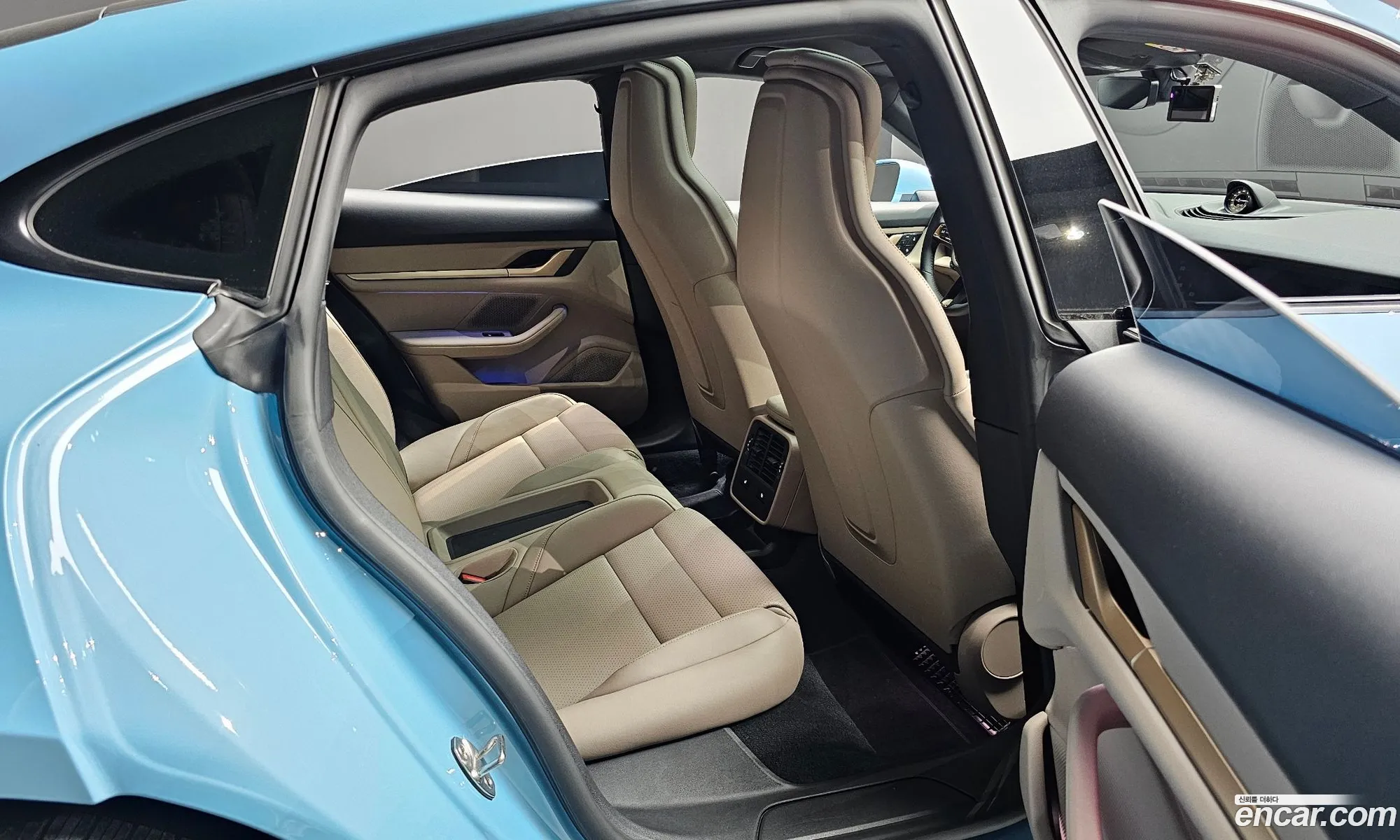 Porsche Taycan 2023 — 34