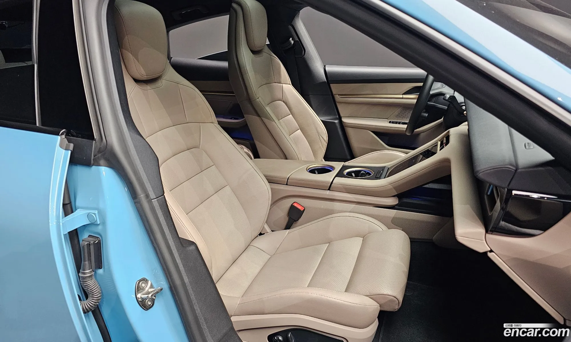 Porsche Taycan 2023 — 12