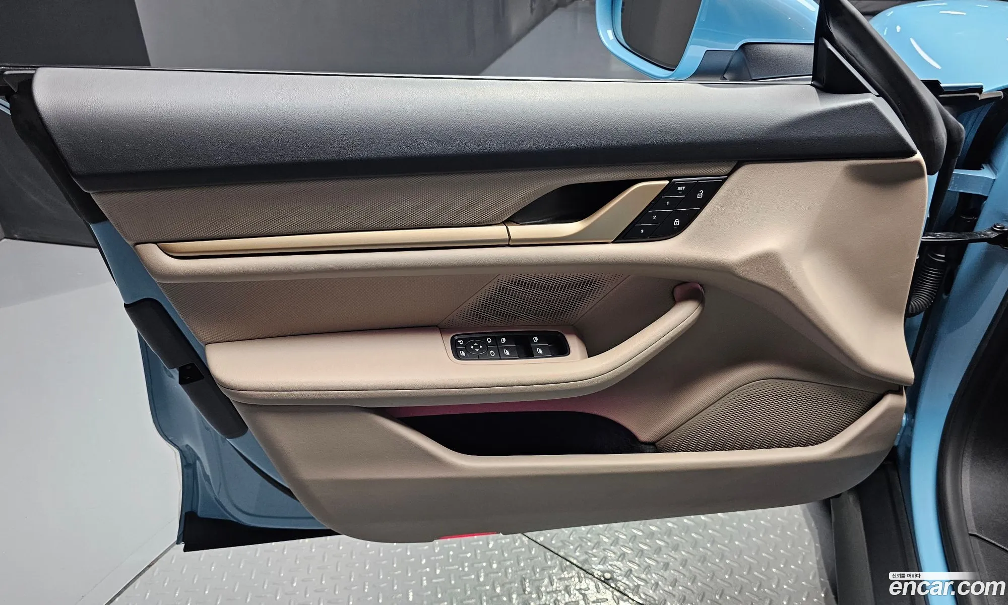 Porsche Taycan 2023 — 14
