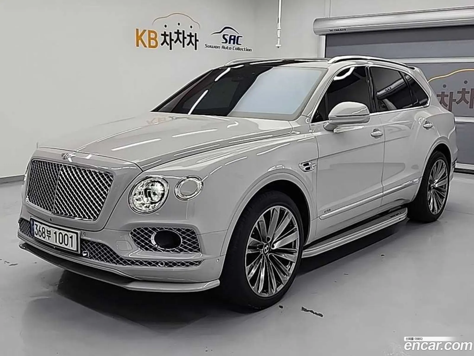 Bentley Bentayga 2017 — 14