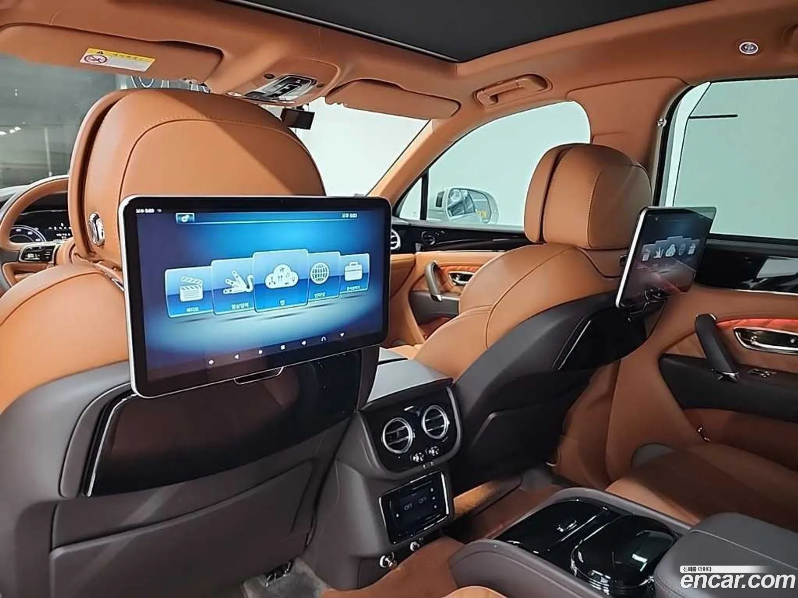 Bentley Bentayga 2017 — 10