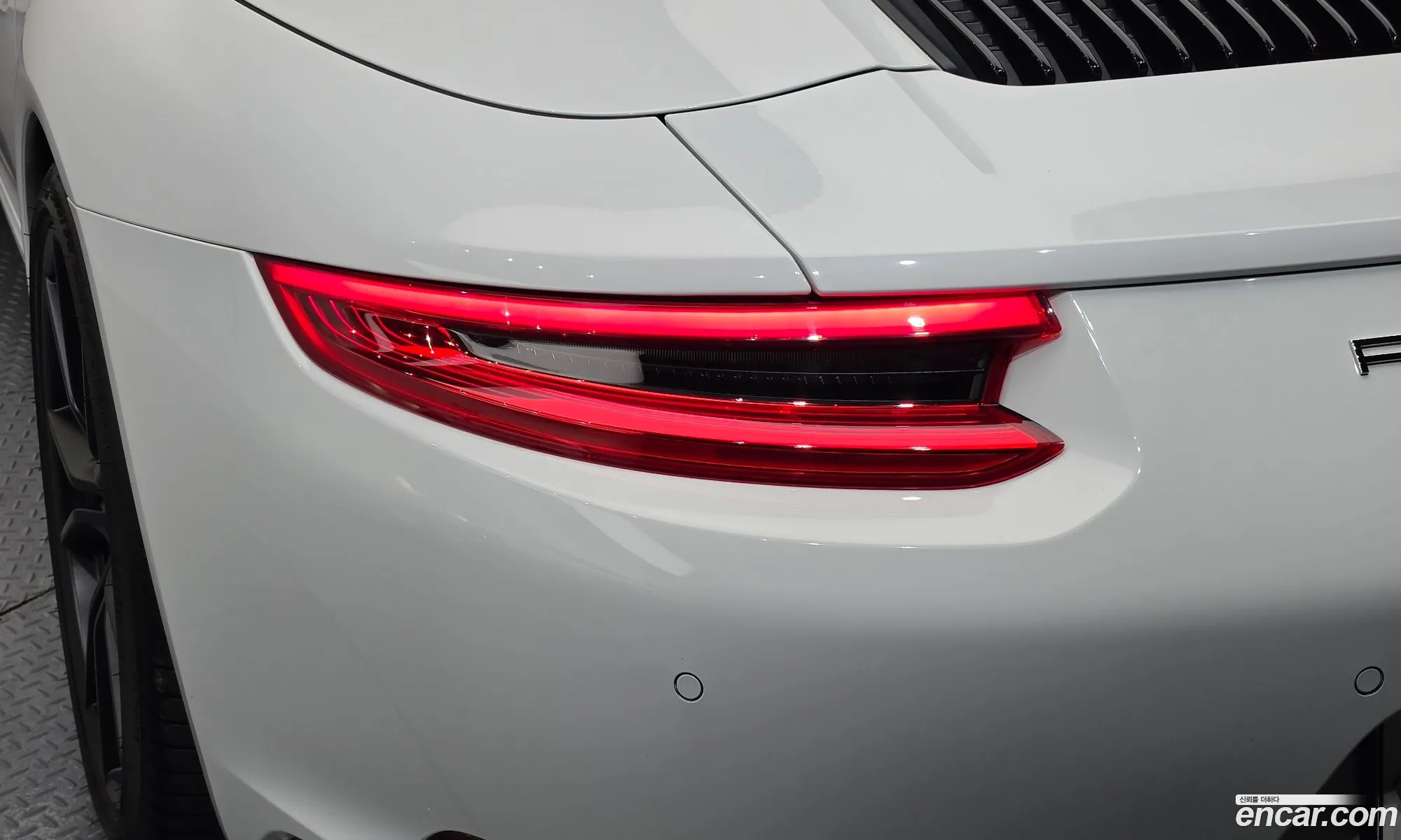 Porsche 911 2018 WP0CA2992KS129095 — 23
