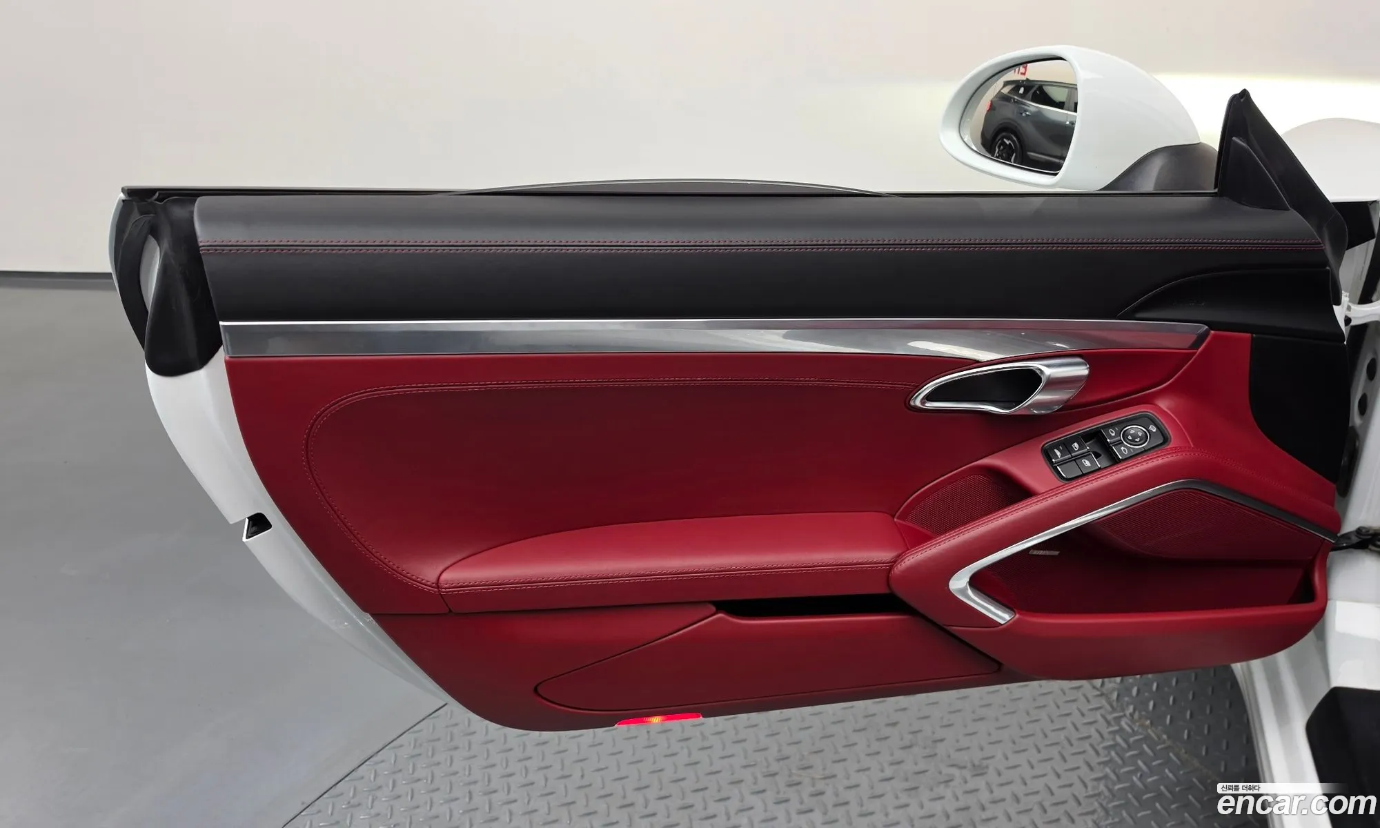 Porsche 911 2018 WP0CA2992KS129095 — 18