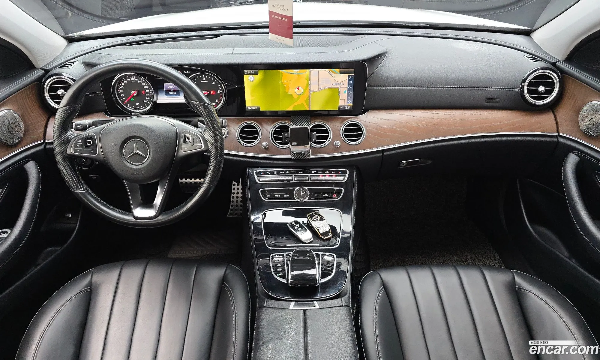Mercedes-Benz E-Class W213 2017 WDDZF0EB8HA094267 — 19