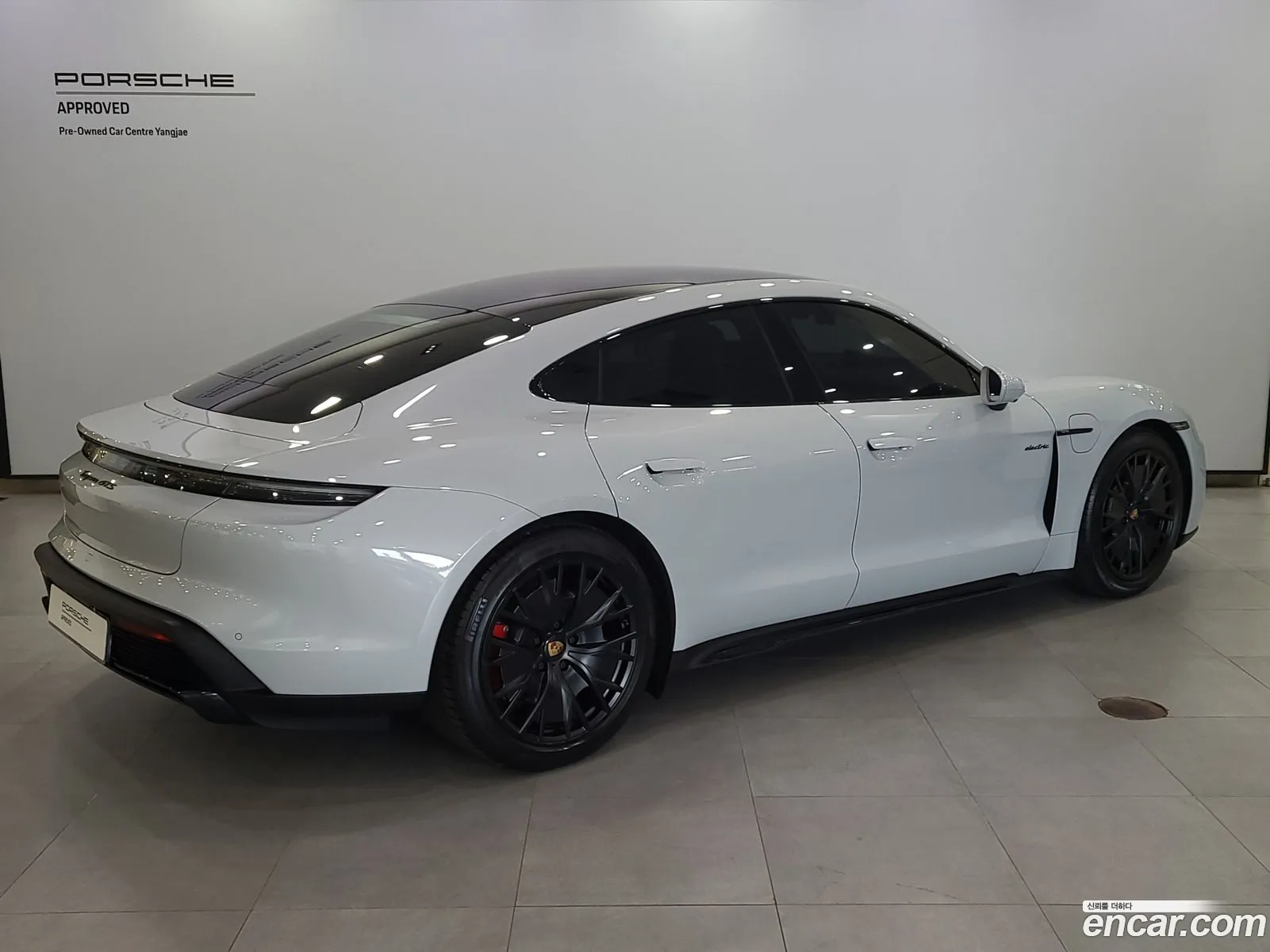 Porsche Taycan 2024 — 9
