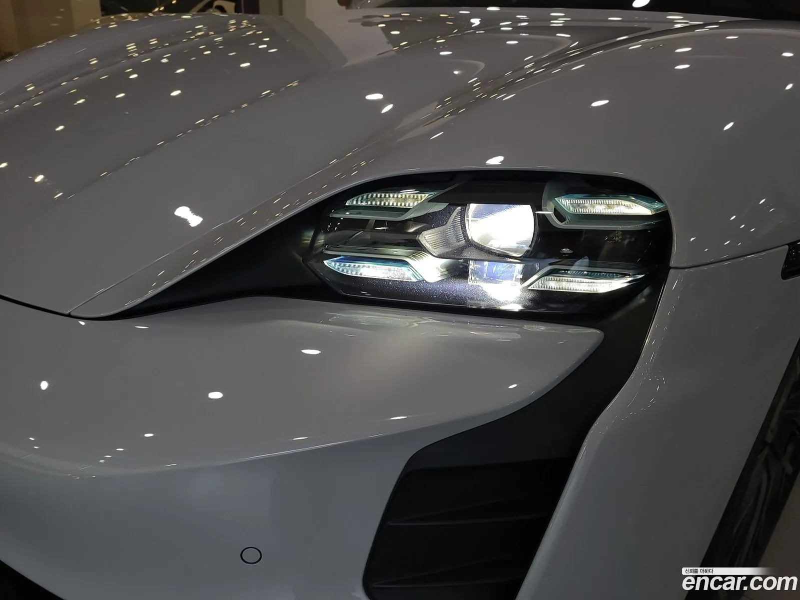 Porsche Taycan 2024 — 10