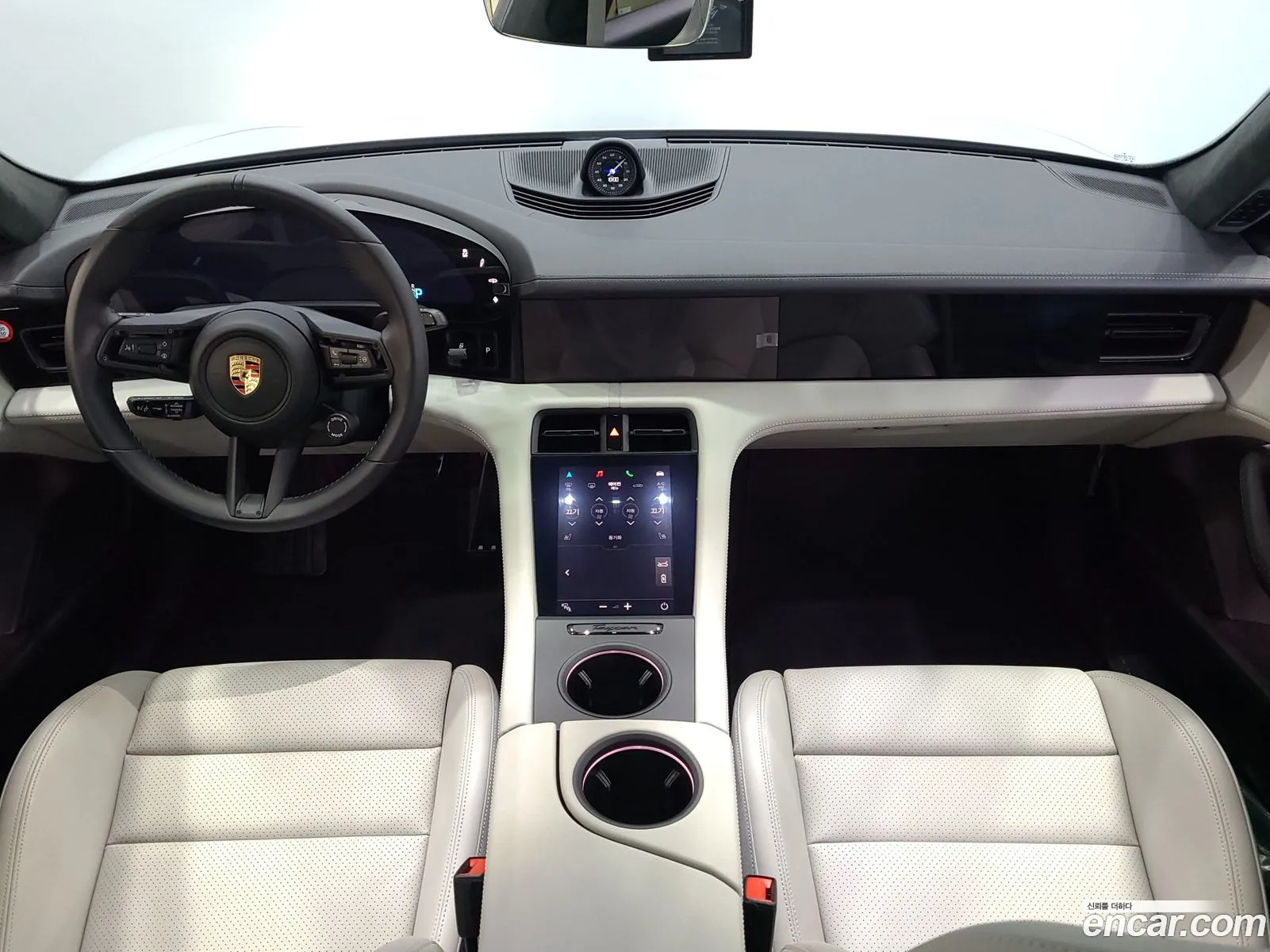 Porsche Taycan 2024 — 11
