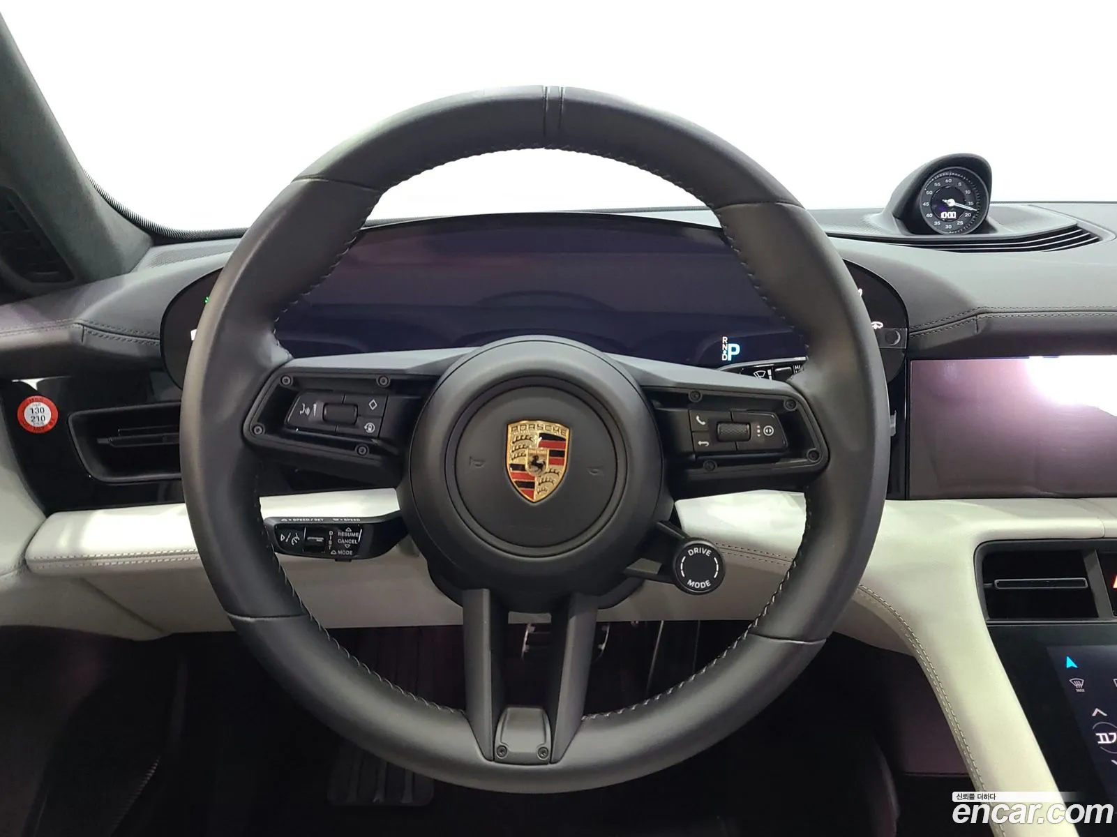 Porsche Taycan 2024 — 4