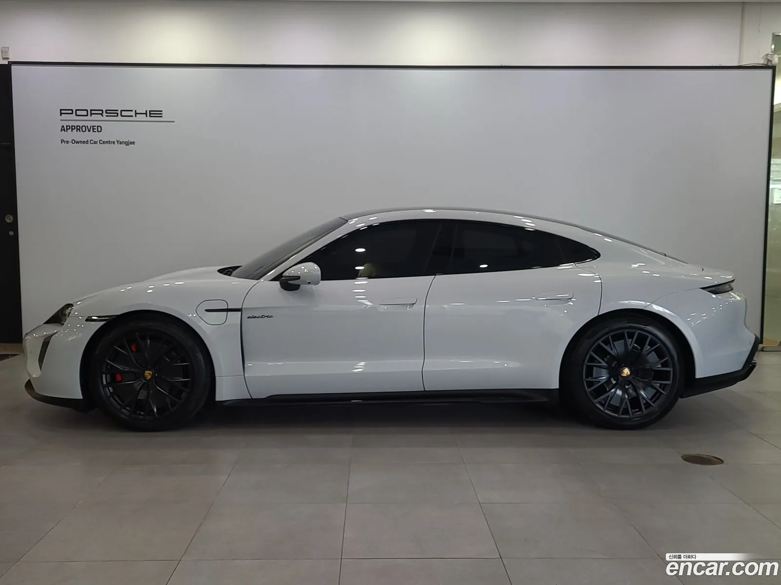 Porsche Taycan 2024 — 5