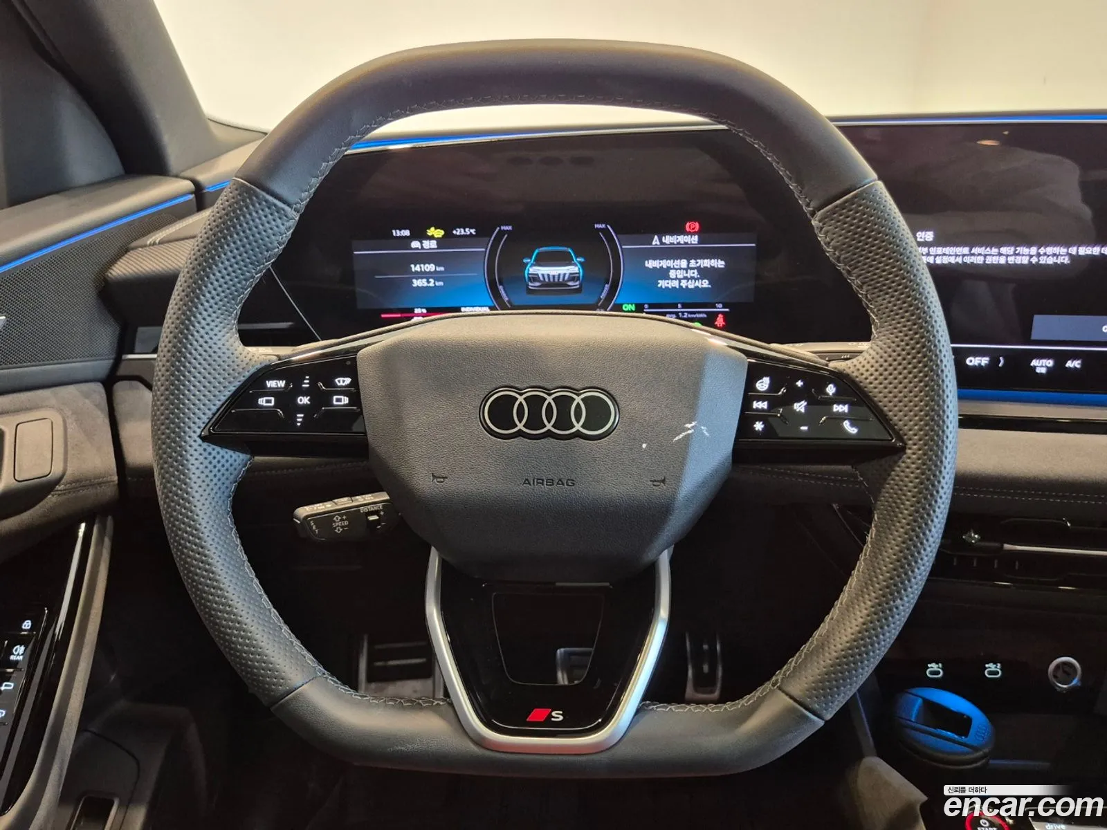 Audi SQ6 e-tron 2025 — 16