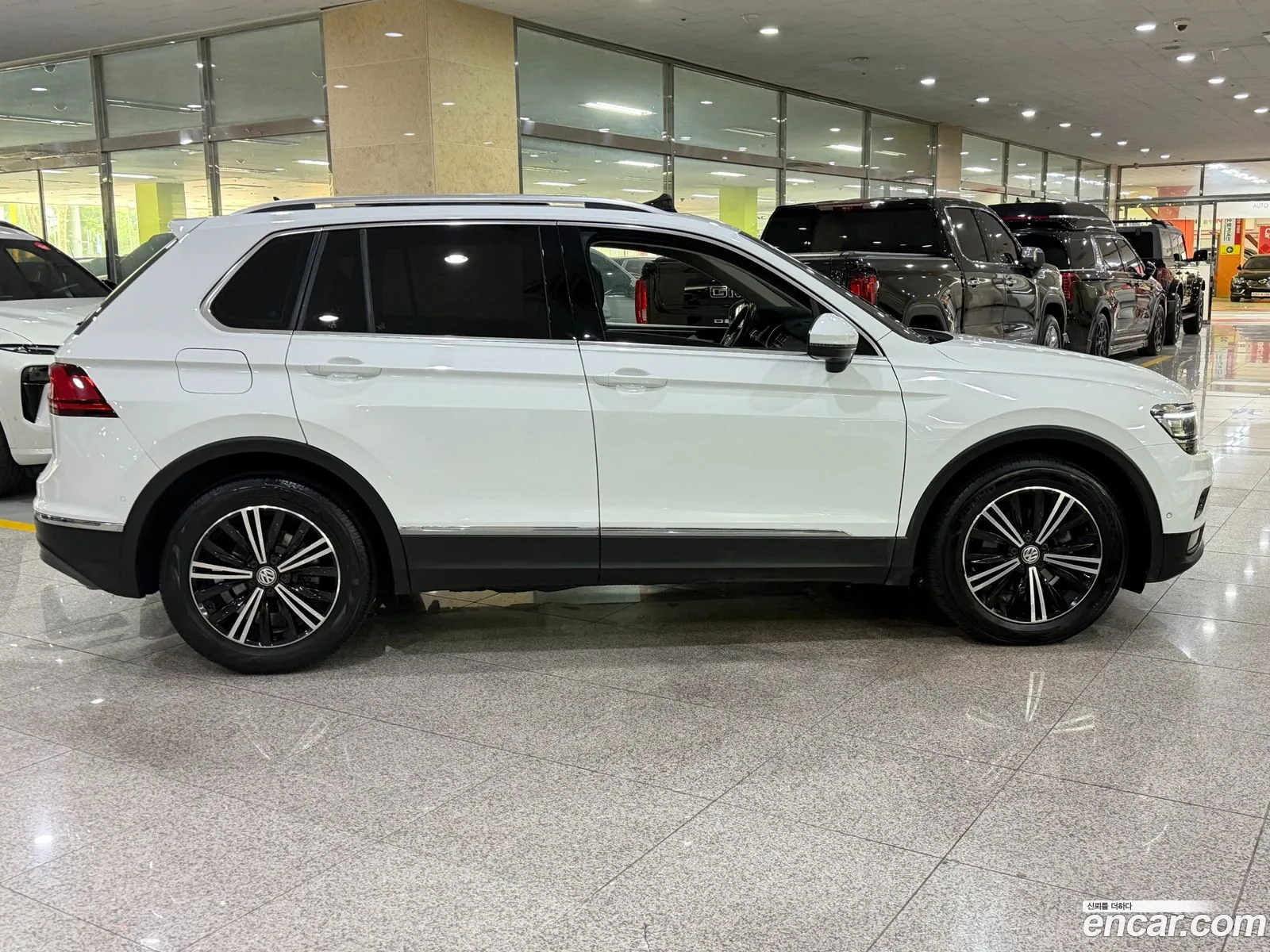 Volkswagen Tiguan 2020 — 16