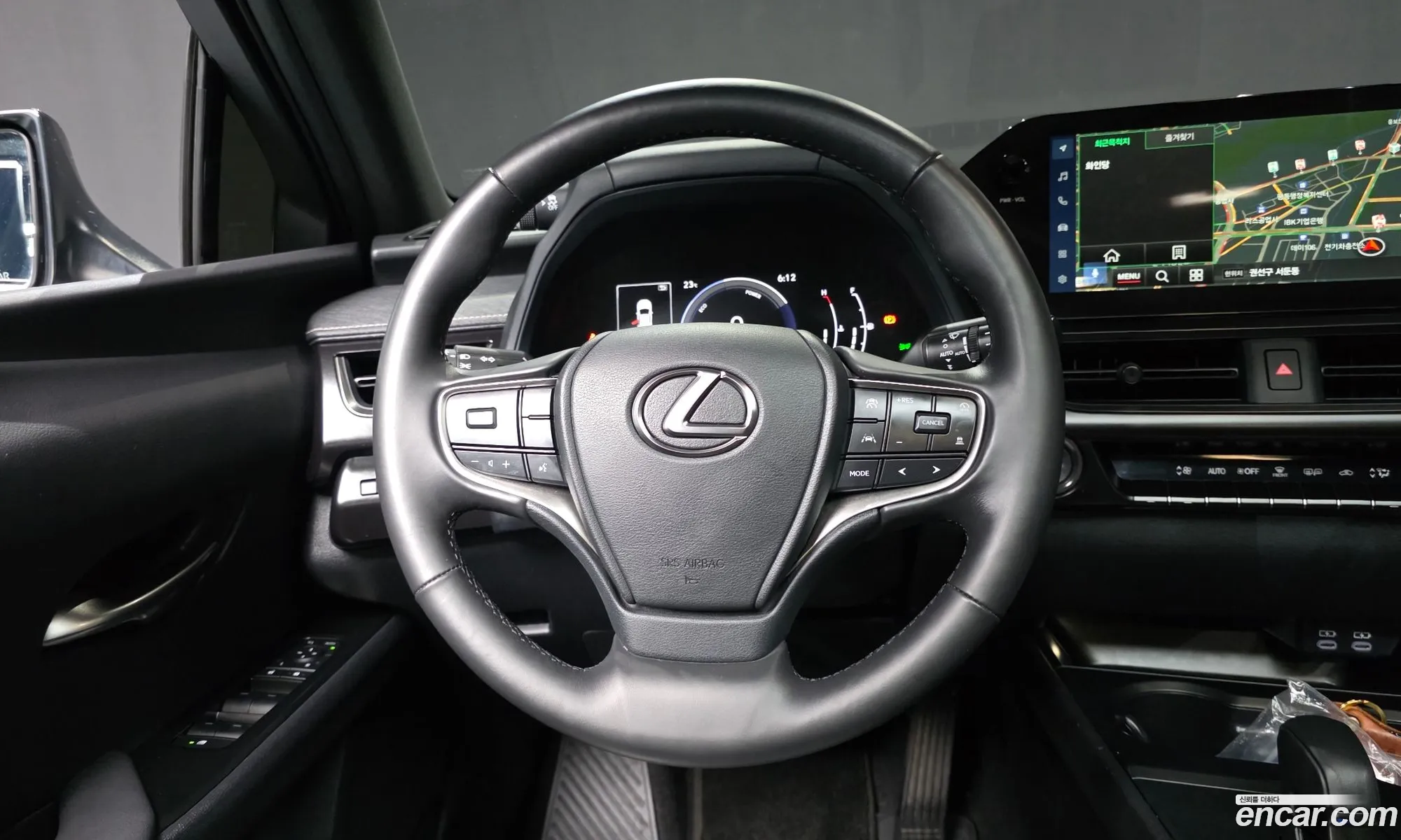 Lexus UX300h 2024 JTHYBJAH888888888 — 11
