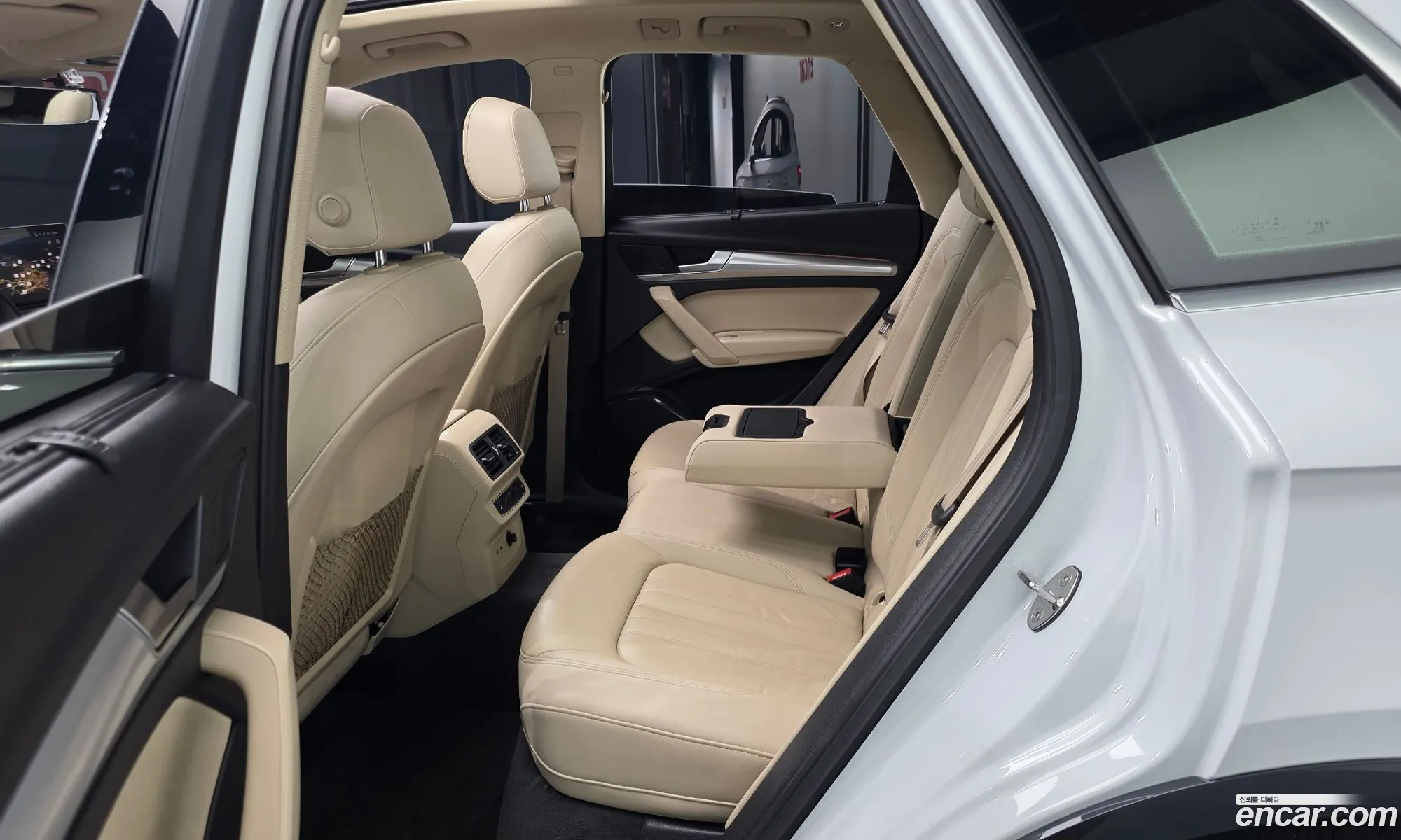 Audi Q5 2022 WAUZZZFY5N2074456 — 25