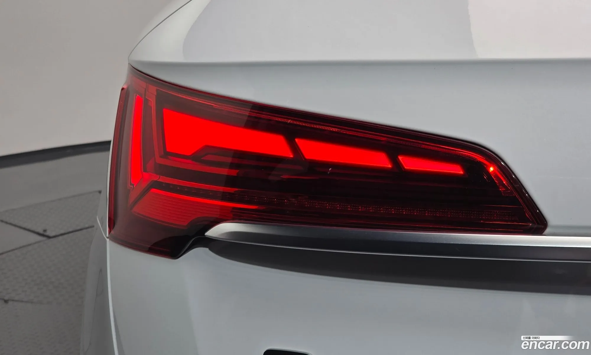 Audi Q5 2022 WAUZZZFY5N2074456 — 33