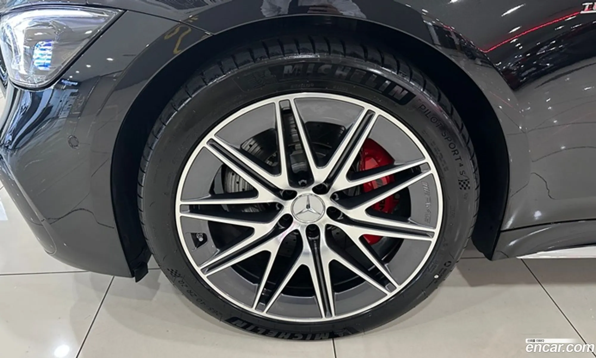Mercedes-Benz AMG GT 2025 — 15