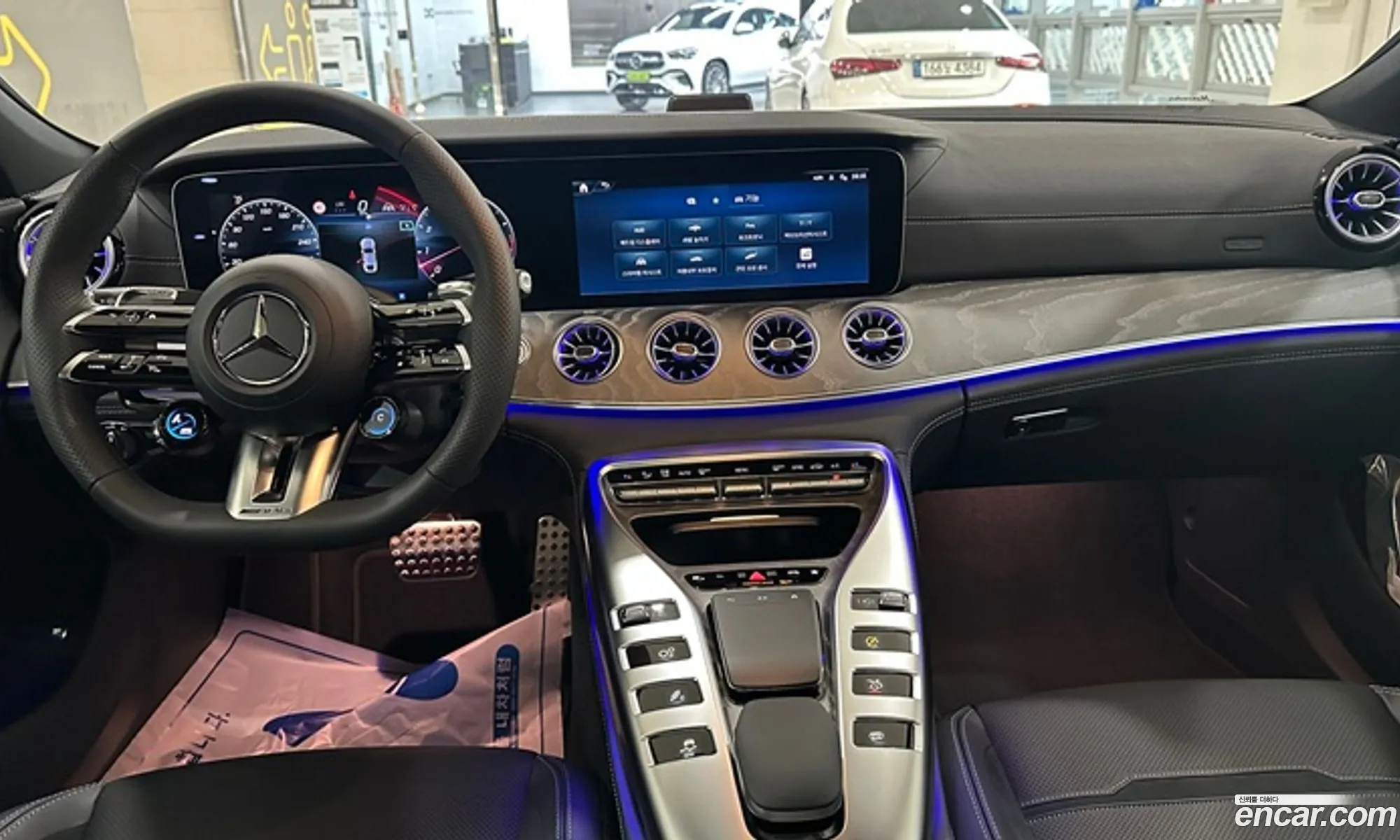 Mercedes-Benz AMG GT 2025 — 14