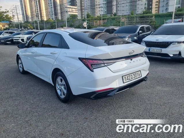 Hyundai Elantra 2021 — 4