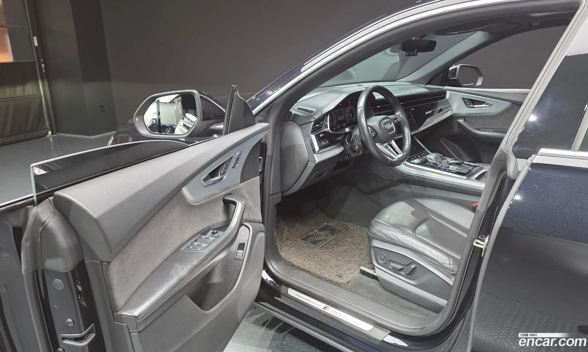 Audi Q8 2020 WAUZZZF16LD021432 — 11