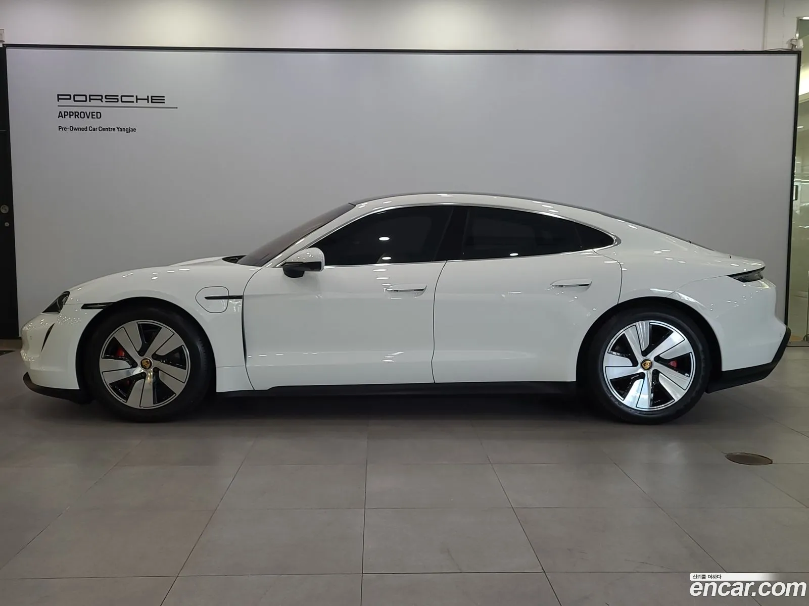Porsche Taycan 2022 — 4