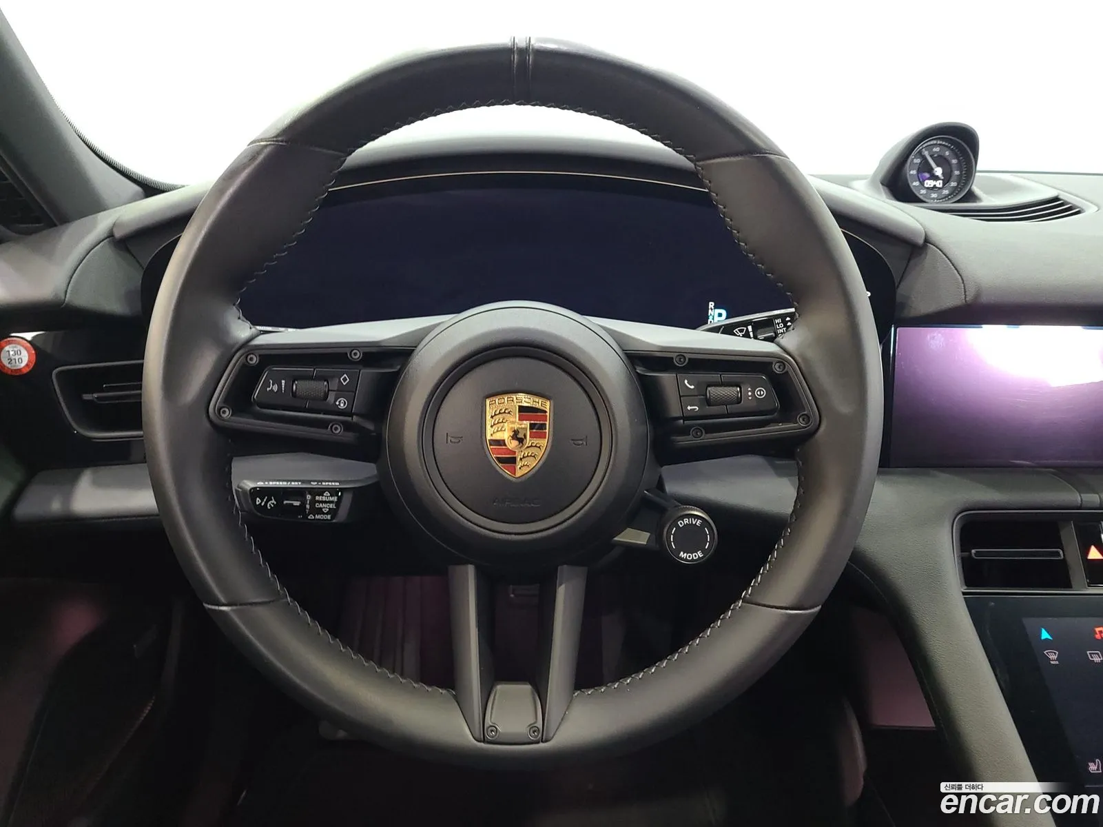 Porsche Taycan 2022 — 16