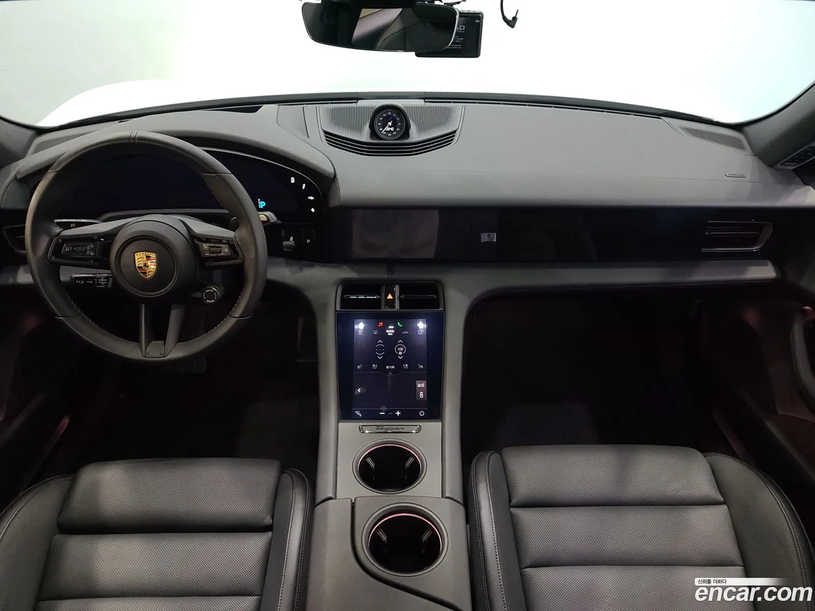 Porsche Taycan 2022 — 17