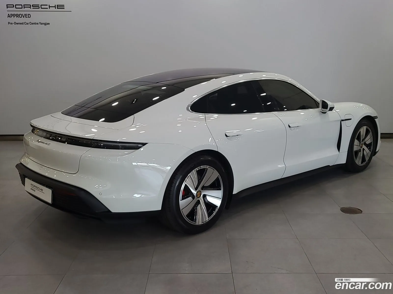 Porsche Taycan 2022 — 15