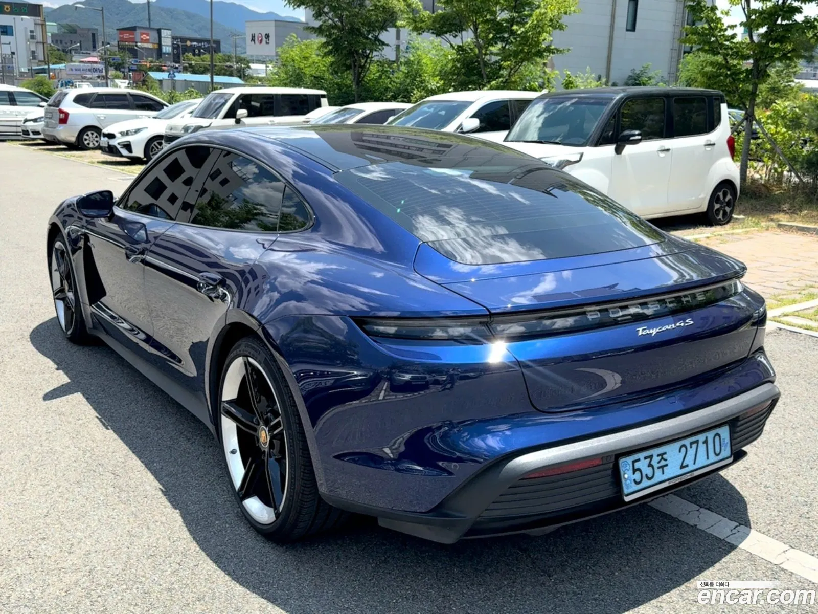 Porsche Taycan 2024 — 19