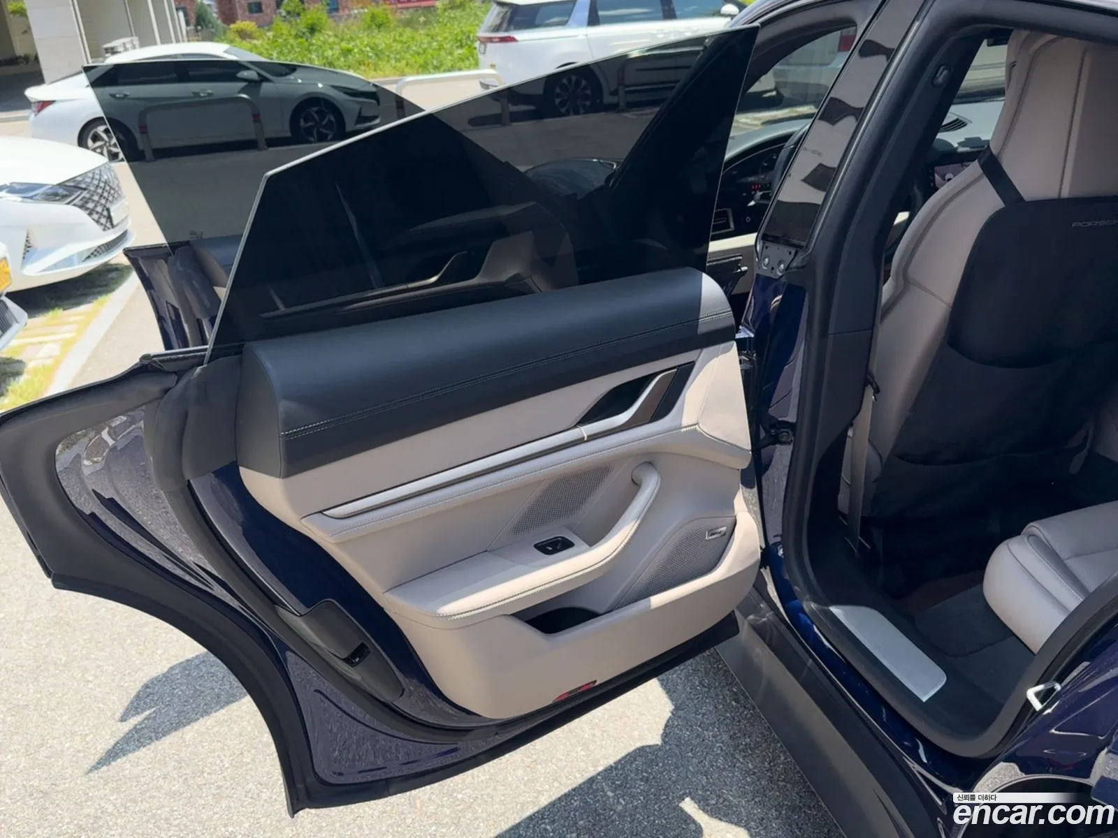 Porsche Taycan 2024 — 13