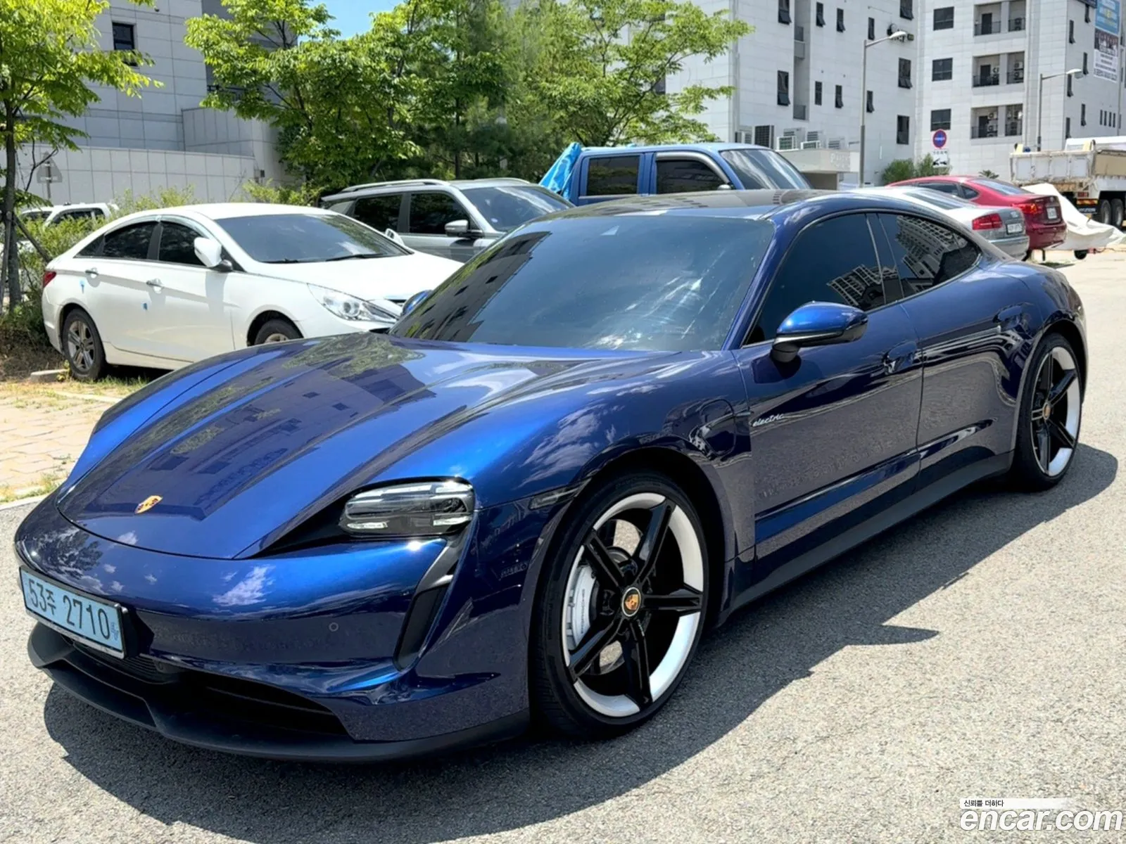 Porsche Taycan 2024 — 18