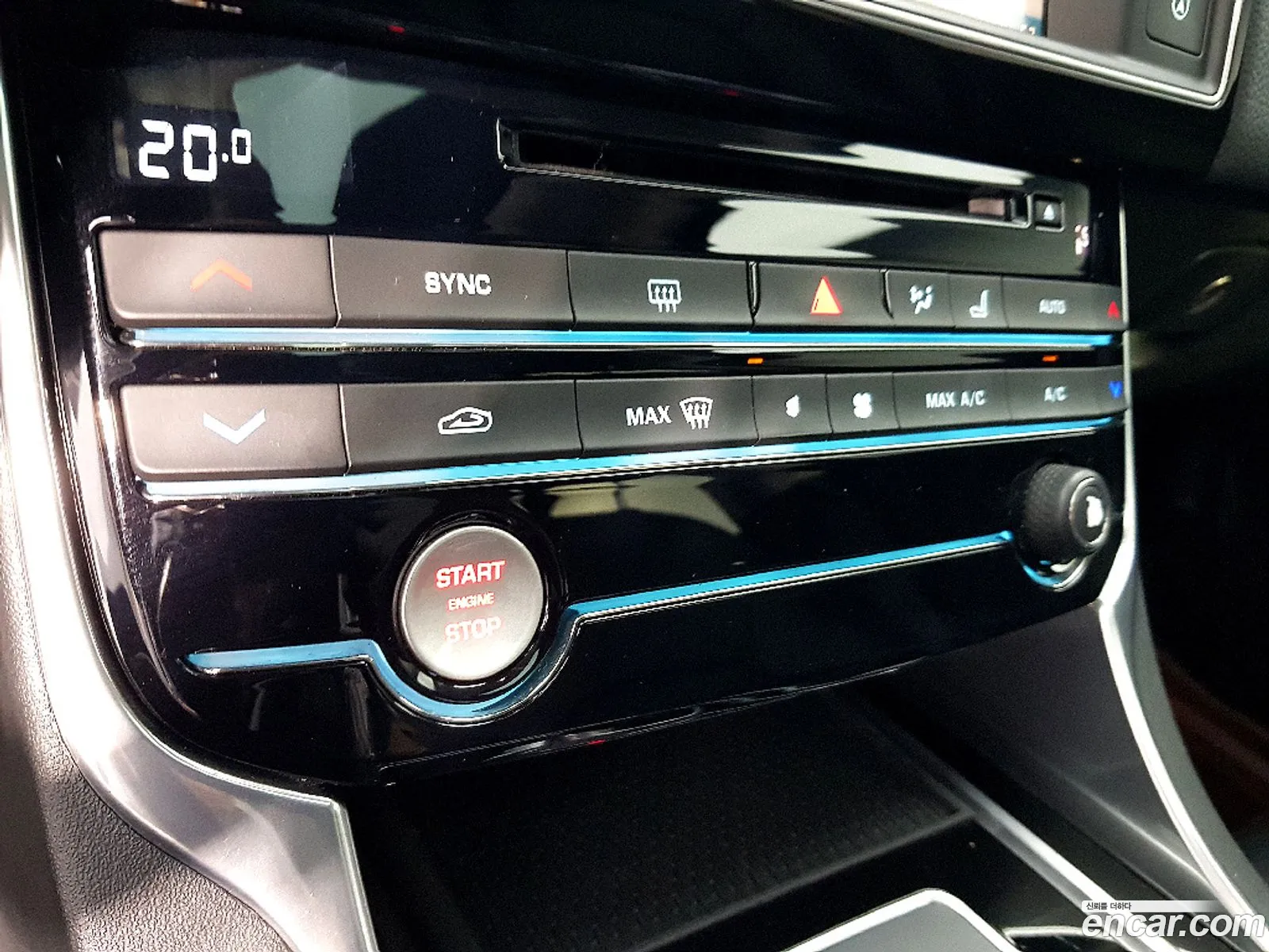 Jaguar XE 2016 — 2