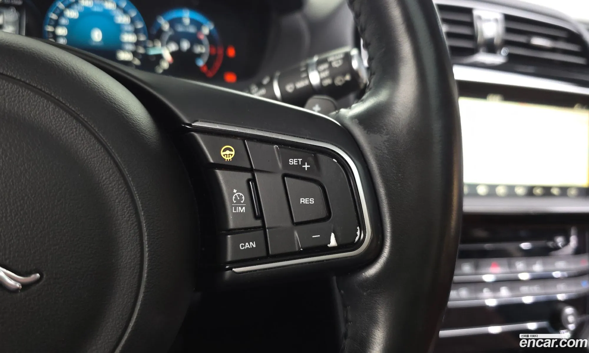 Jaguar F-Pace 2016 — 3