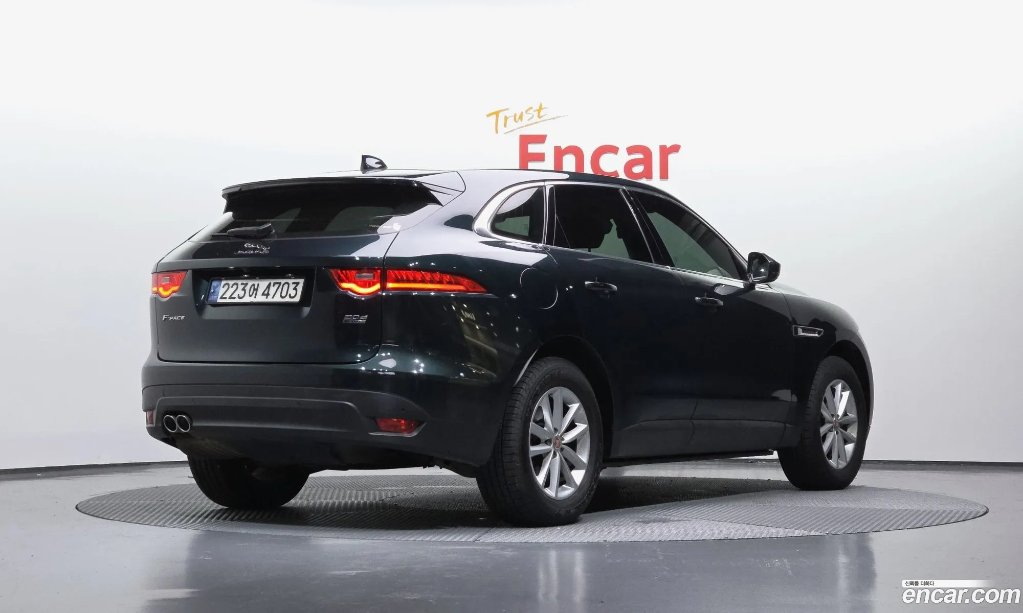 Jaguar F-Pace 2016 — 18