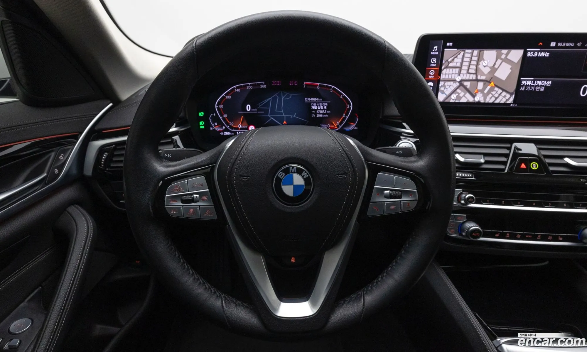 BMW 5 Series 2022 — 12