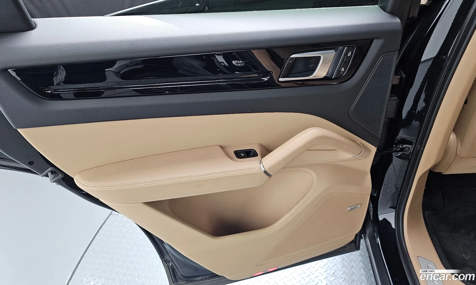 Porsche Cayenne 2023 WP1BA29Y2PDA37403 — 24